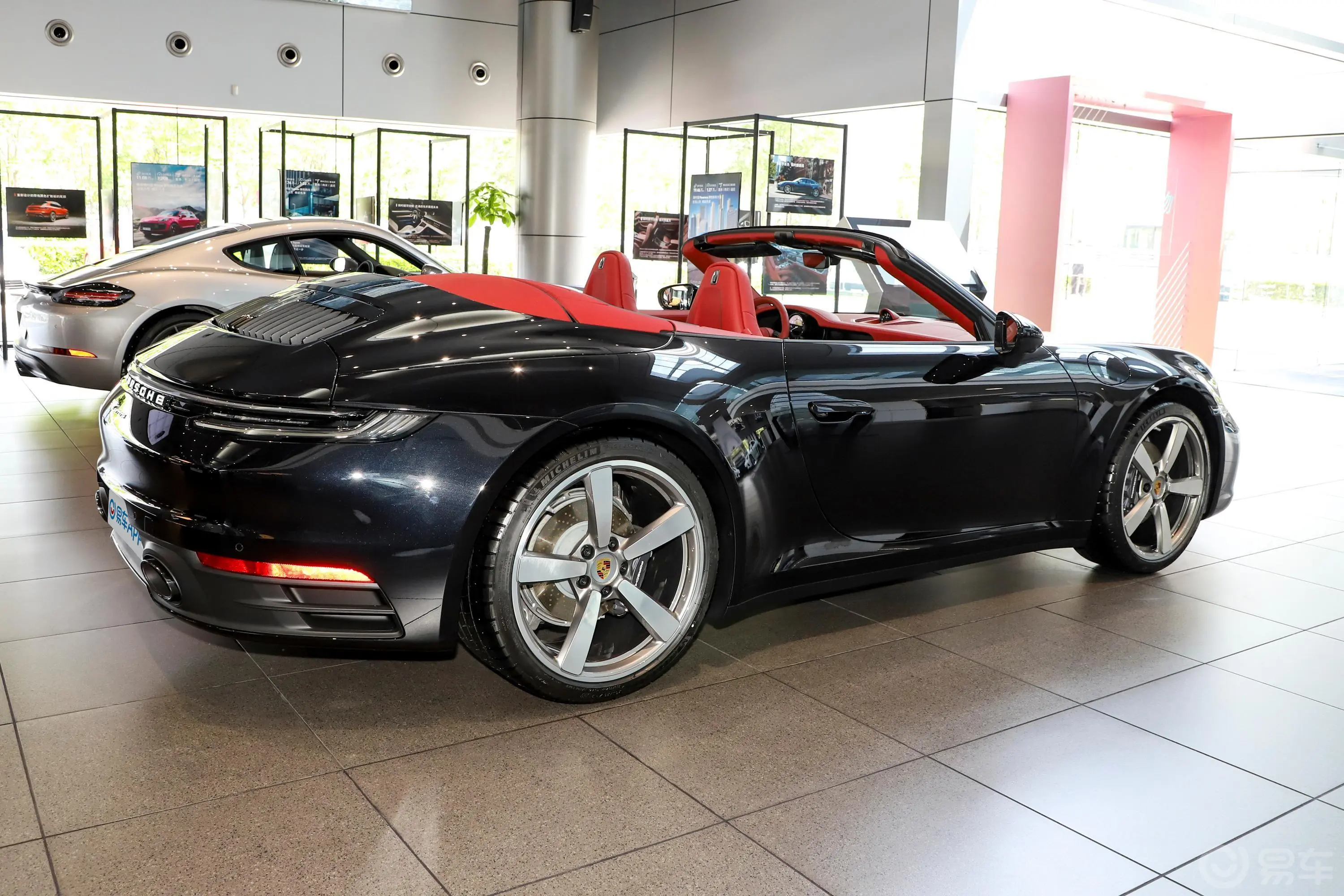 保时捷911Carrera Cabriolet 3.0T外观