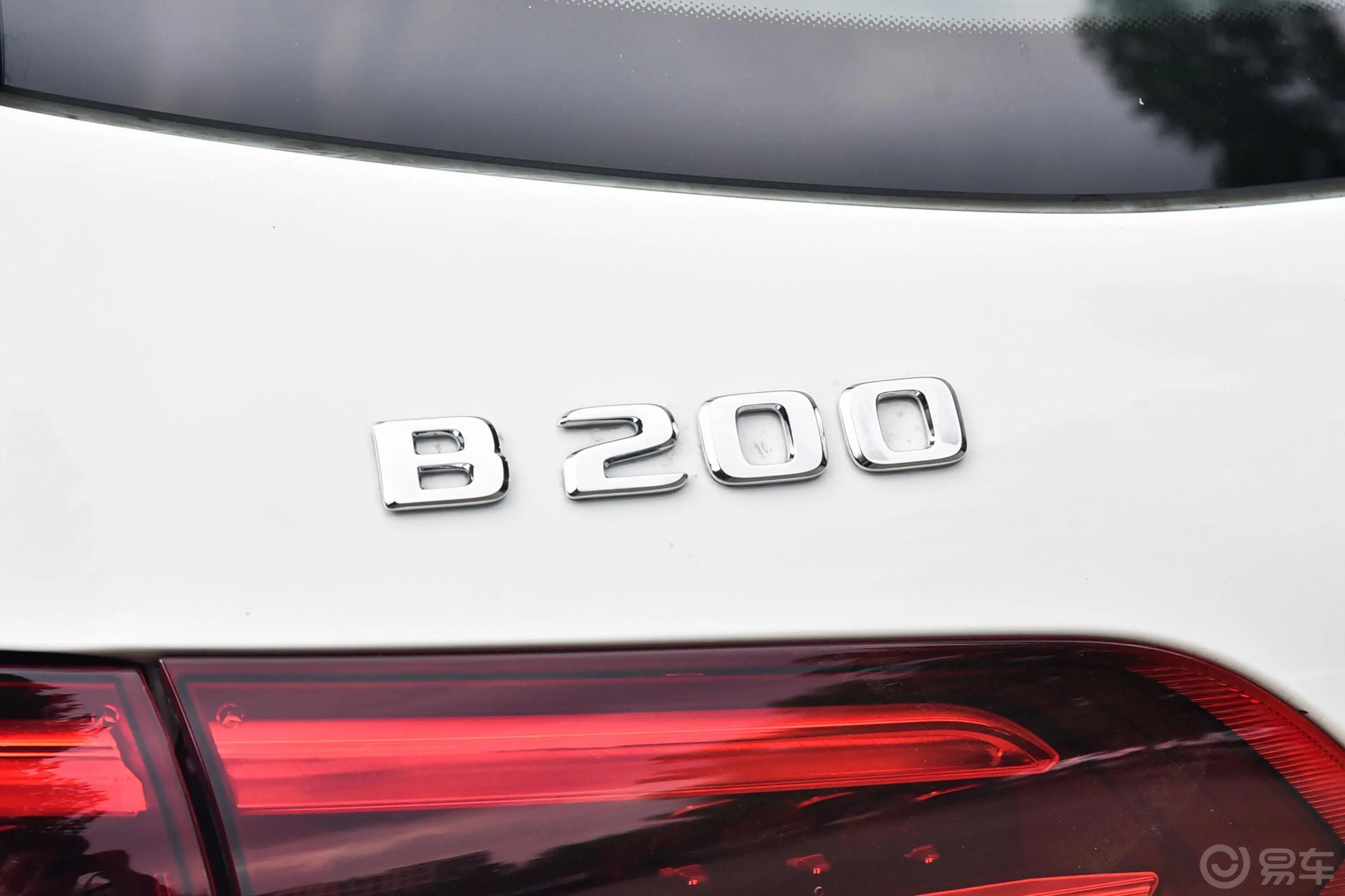 奔驰B级改款 B200 时尚型外观