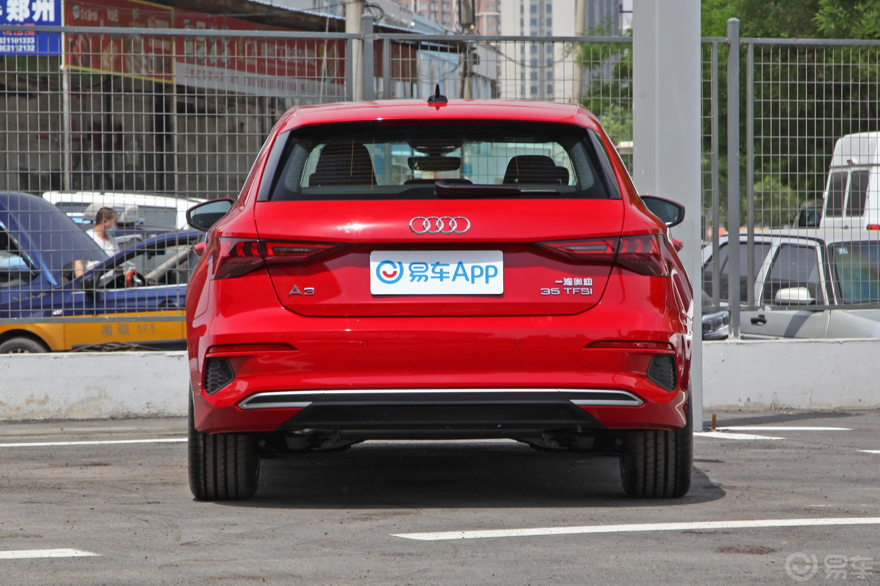 奥迪A3Sportback 35 TFSI 进取致雅型正后水平