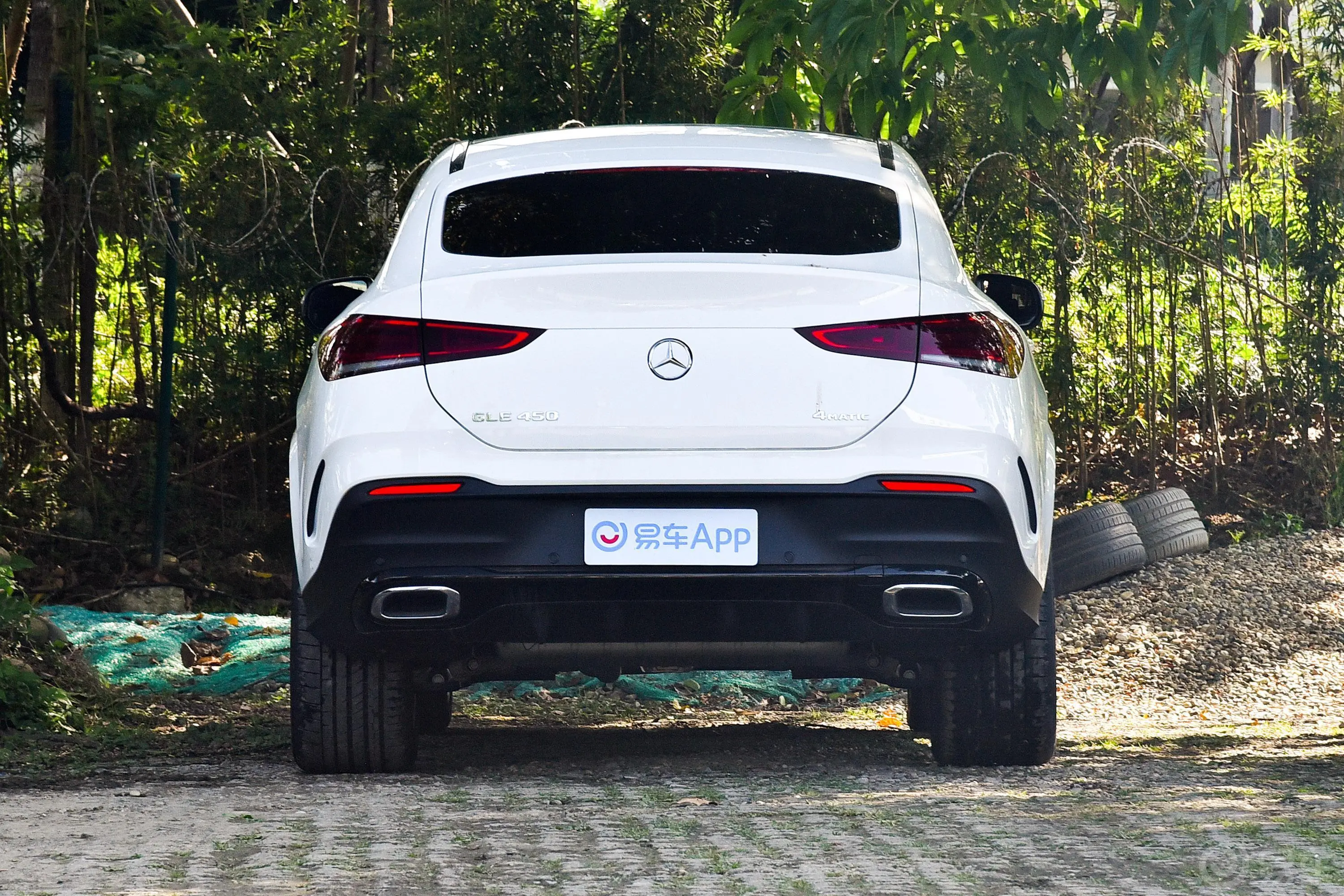 奔驰GLE轿跑改款 GLE 450 4MATIC 轿跑SUV 豪华型正后水平