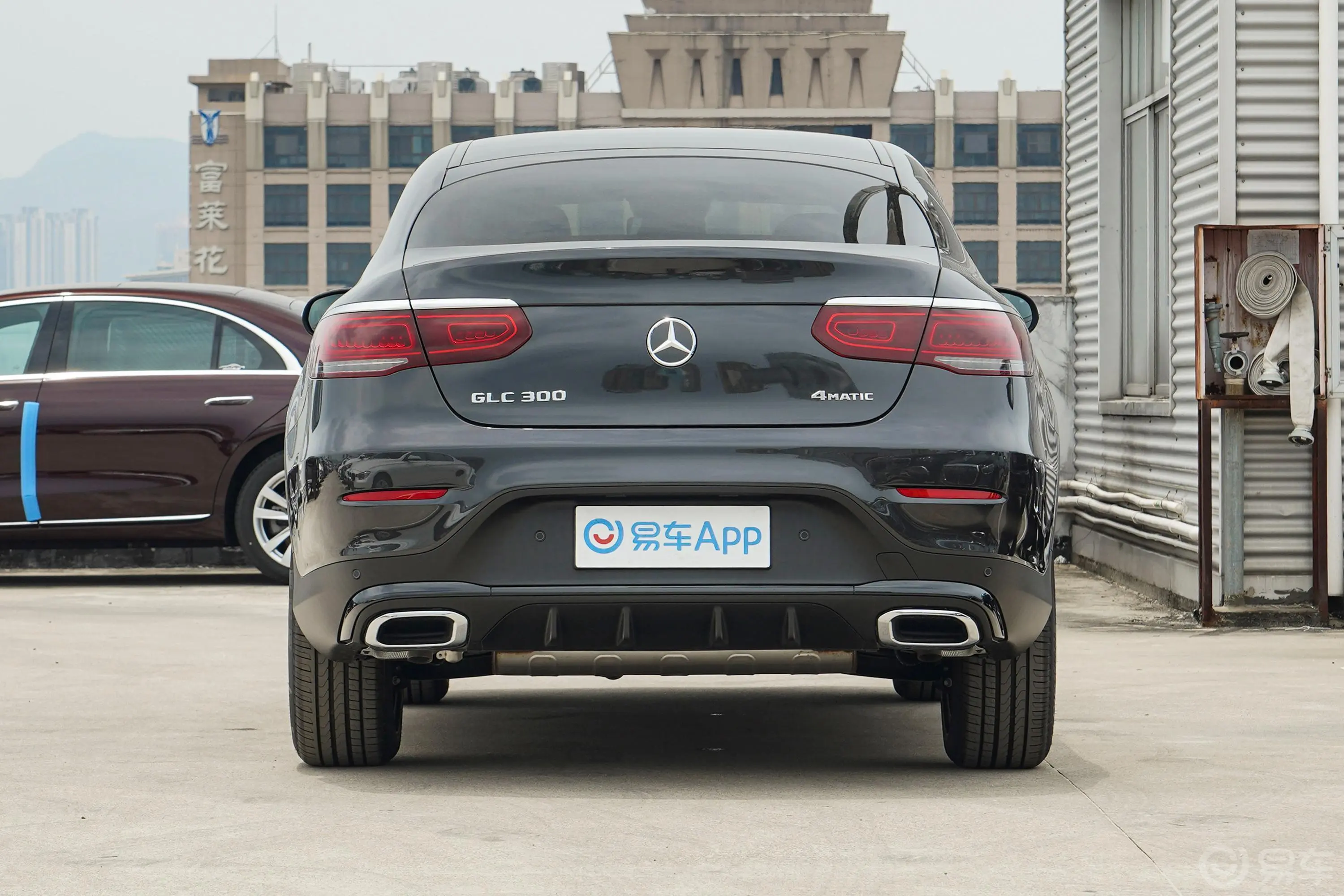 奔驰GLC轿跑改款 GLC 300 4MATIC 轿跑SUV外观