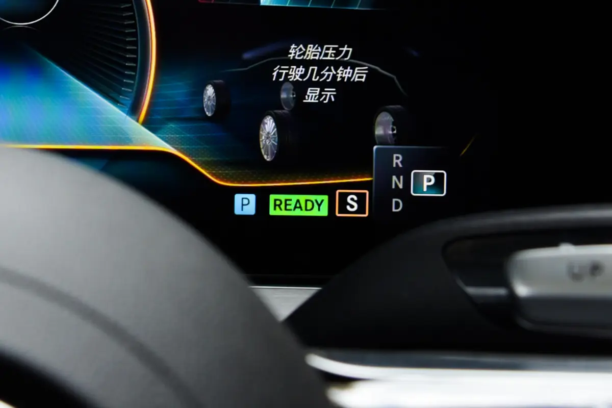 奔驰E级 AMG改款 AMG E 53 4MATIC+内饰