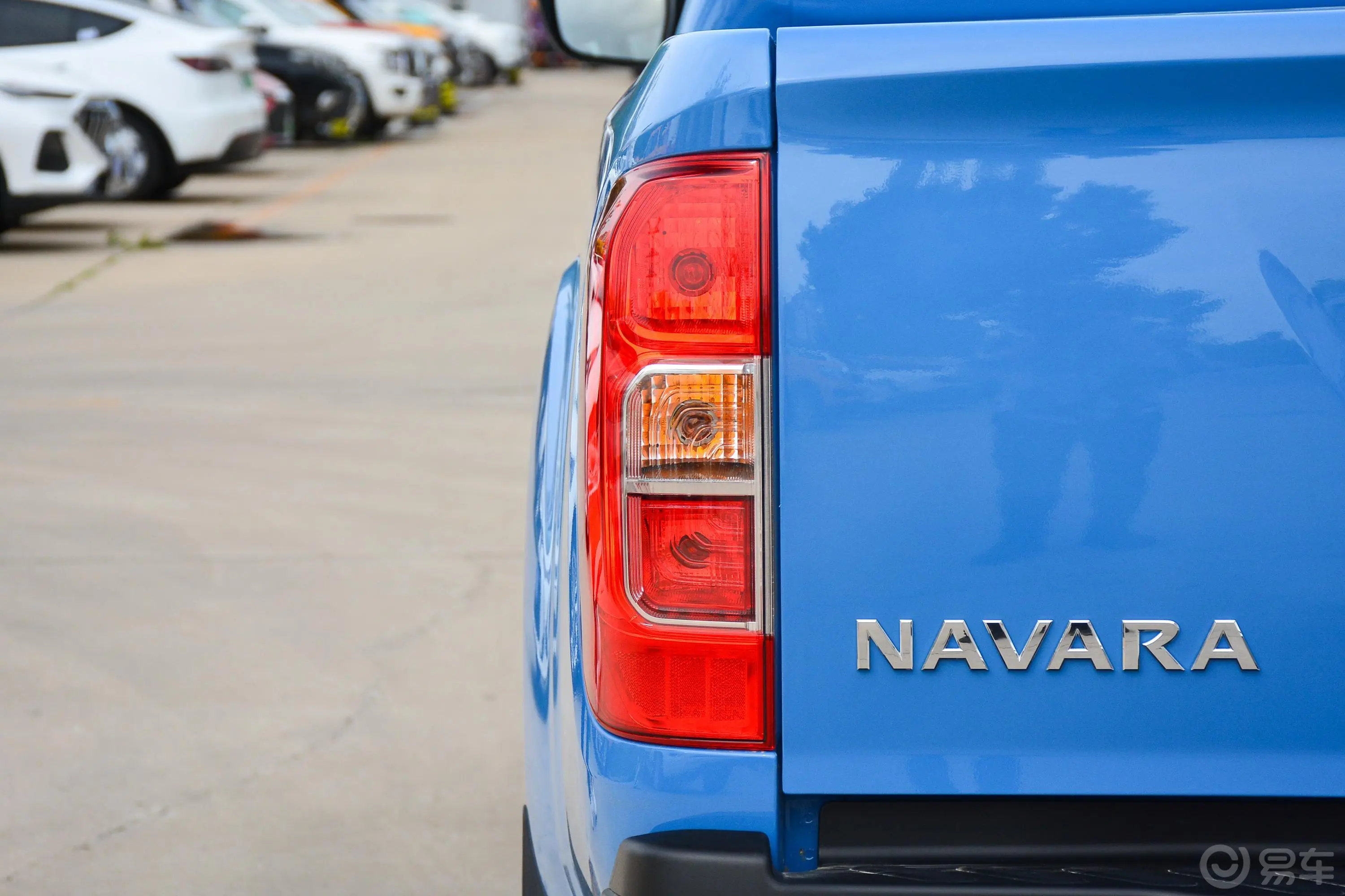 纳瓦拉改款 2.5L 手动两驱舒适型外观灯组