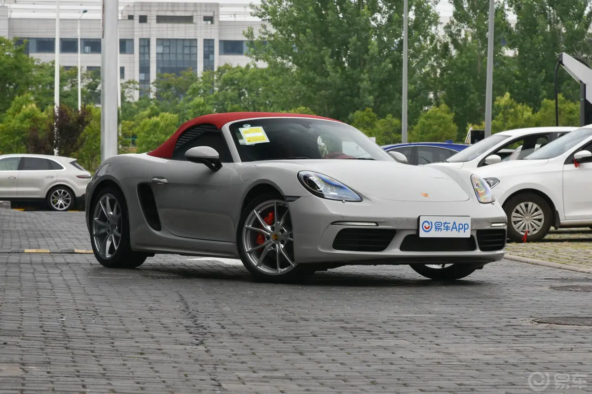 保时捷718Boxster S 2.5T车辆信息铭牌