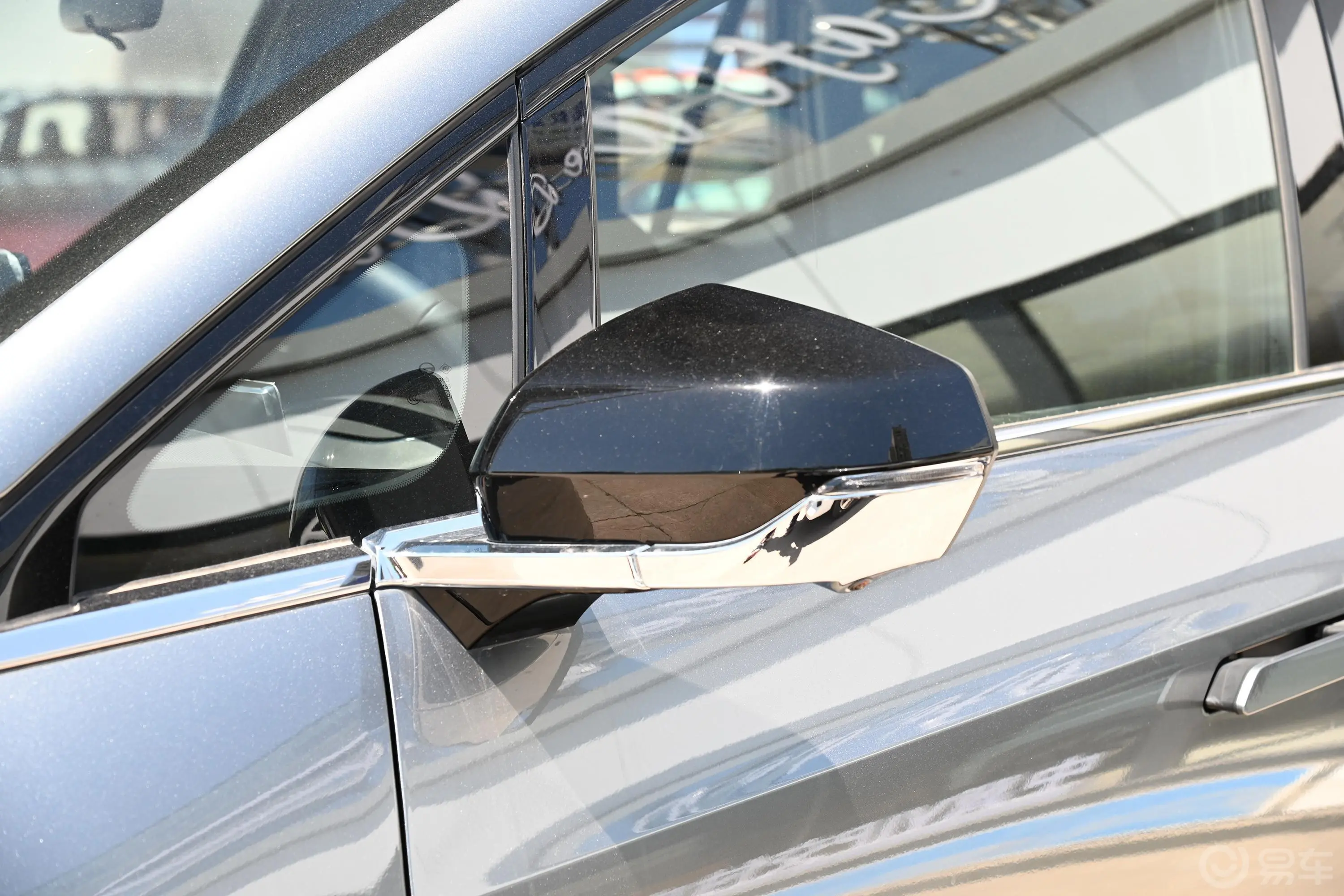 AION VPlus 500km 70 智享科技版 三元锂主驾驶后视镜背面