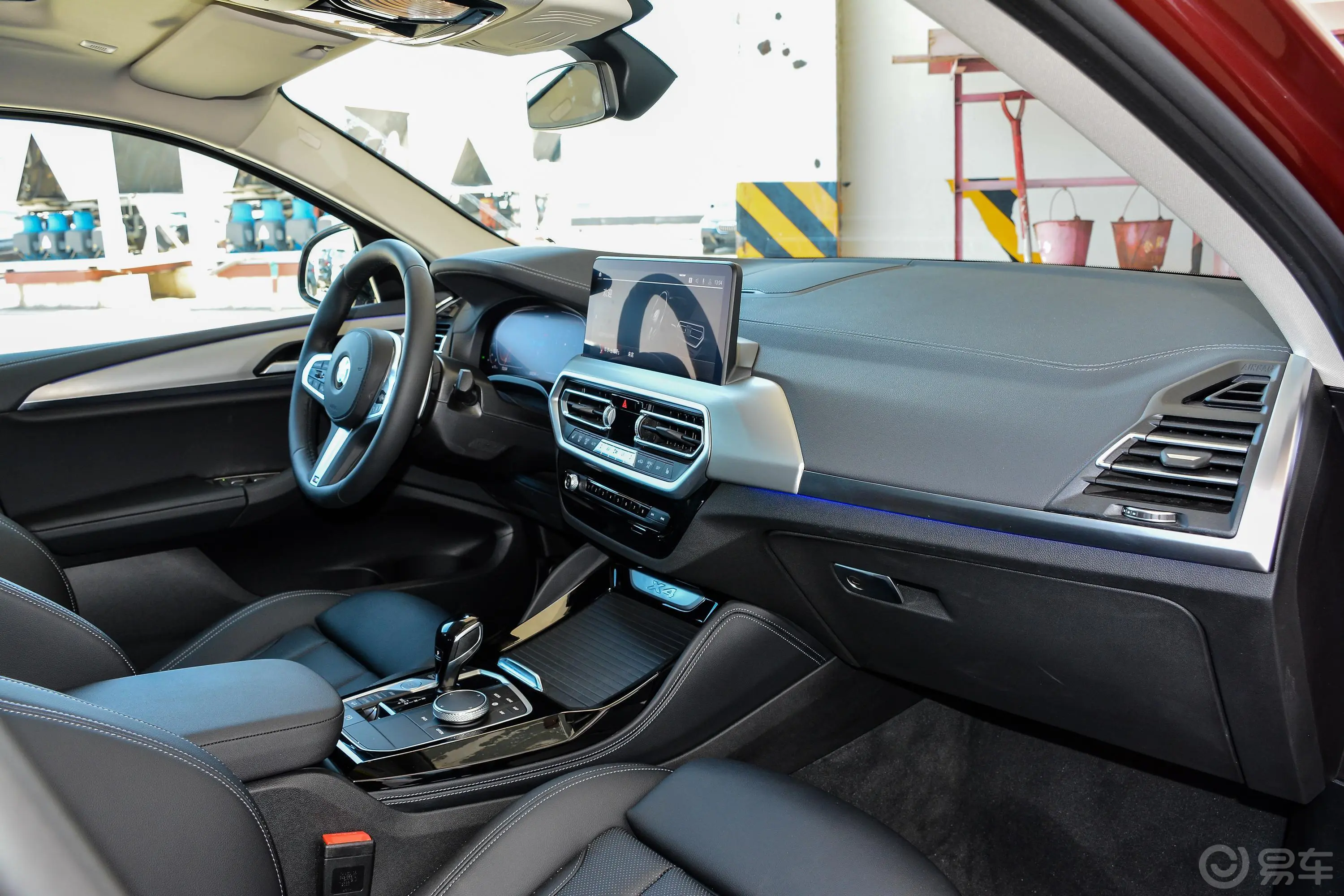宝马X4xDrive25i M运动套装内饰全景副驾驶员方向