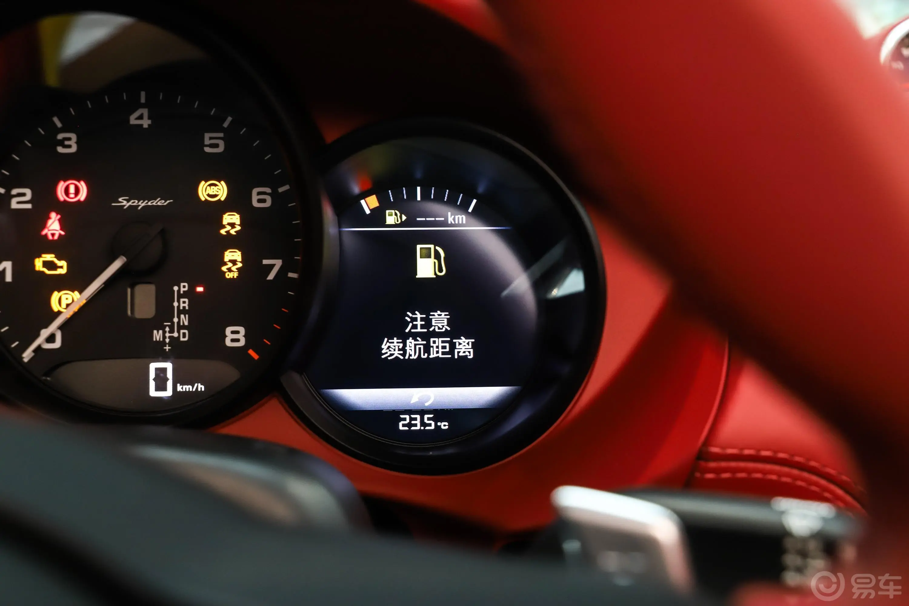 保时捷718Spyder 2.0T主驾驶位