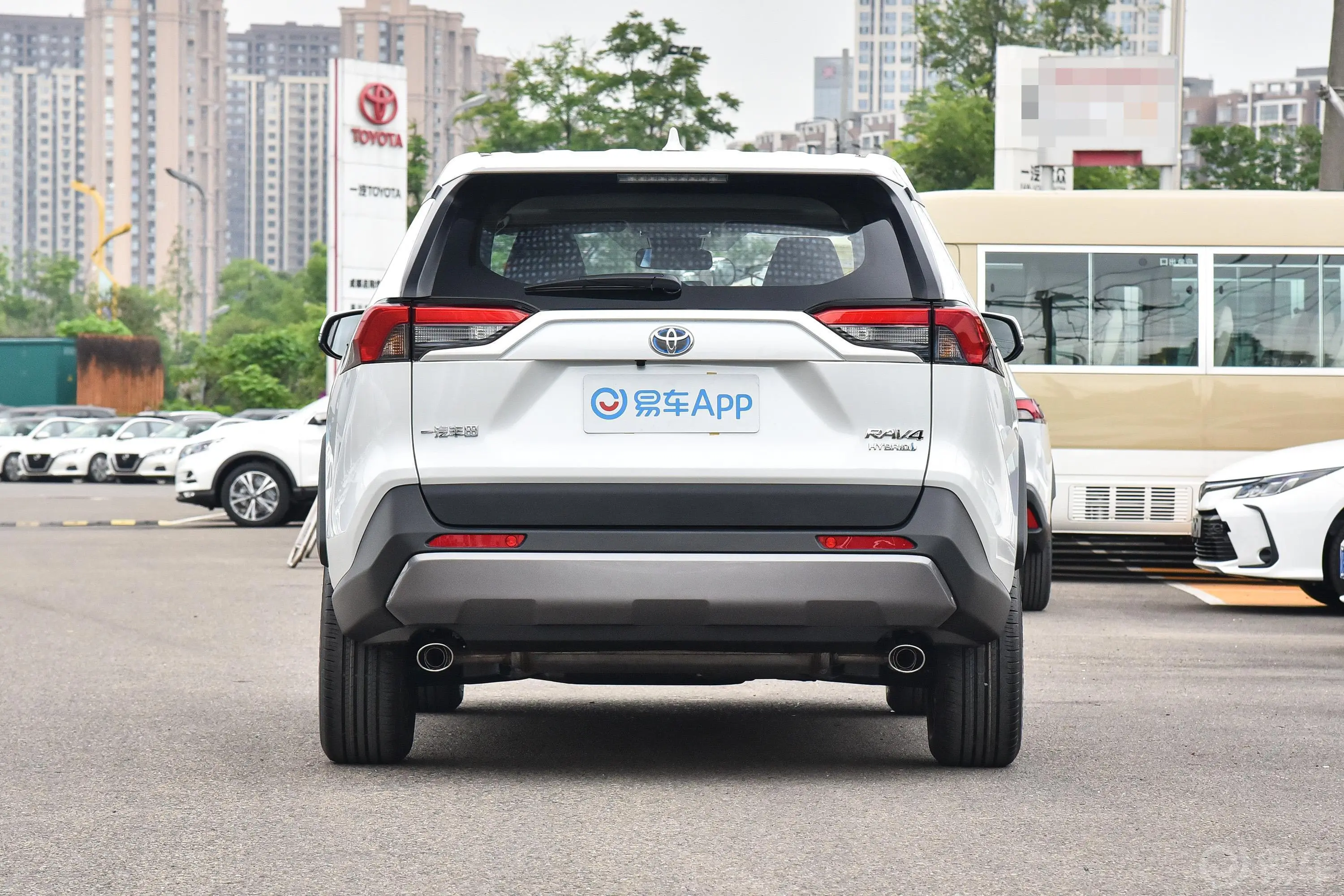 RAV4荣放双擎 2.5L 两驱精英版正后水平