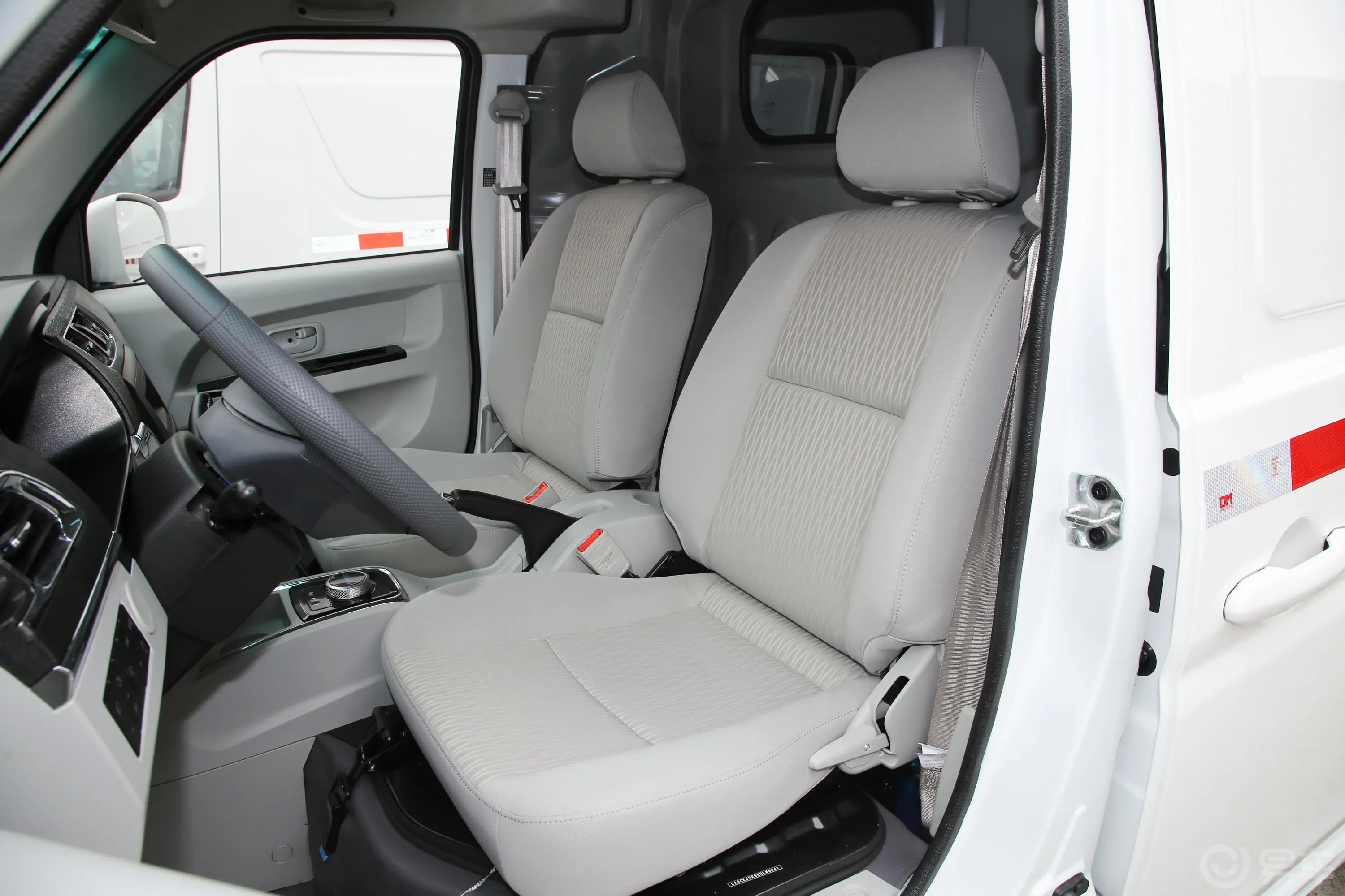 新海狮EV标准型驾驶员座椅
