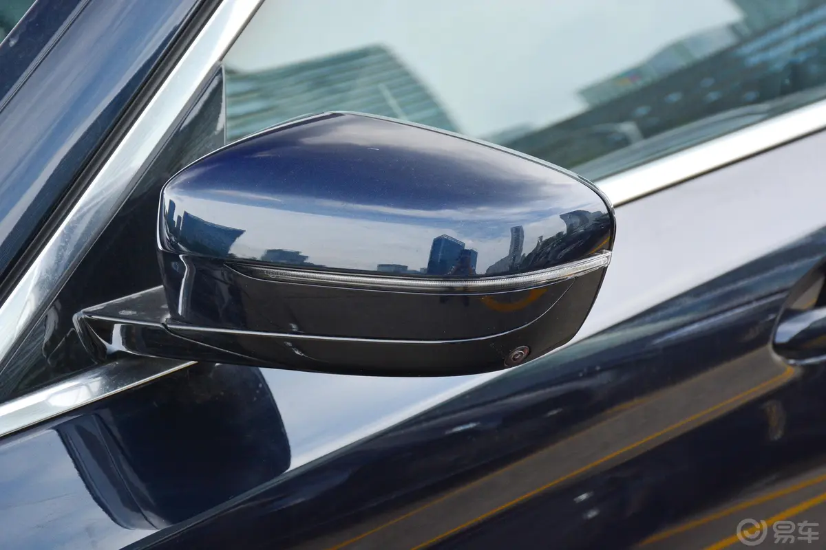 宝马5系改款二 530Li 尊享型 M运动套装主驾驶后视镜背面