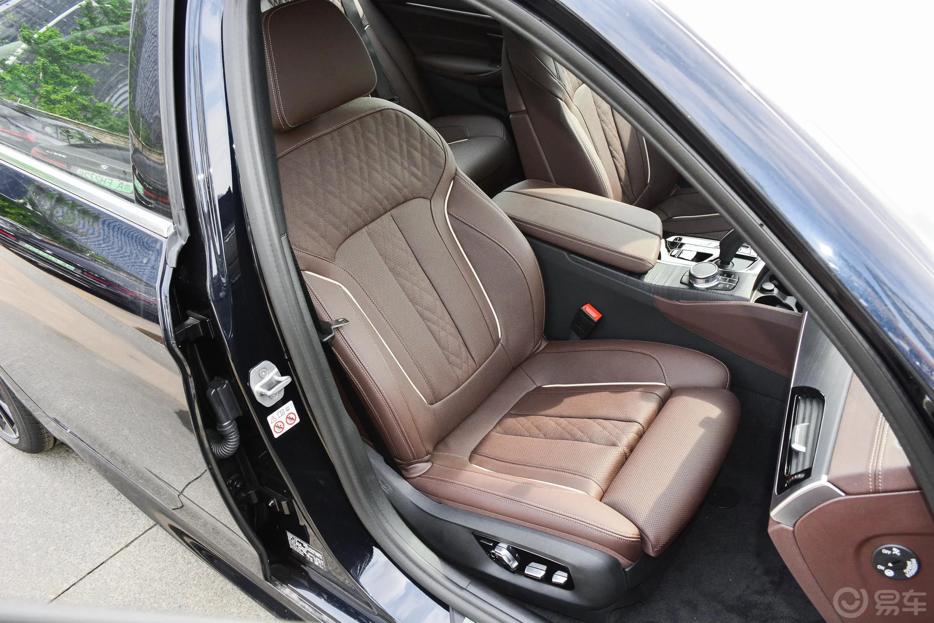 宝马5系改款二 530Li 尊享型 M运动套装副驾驶座椅