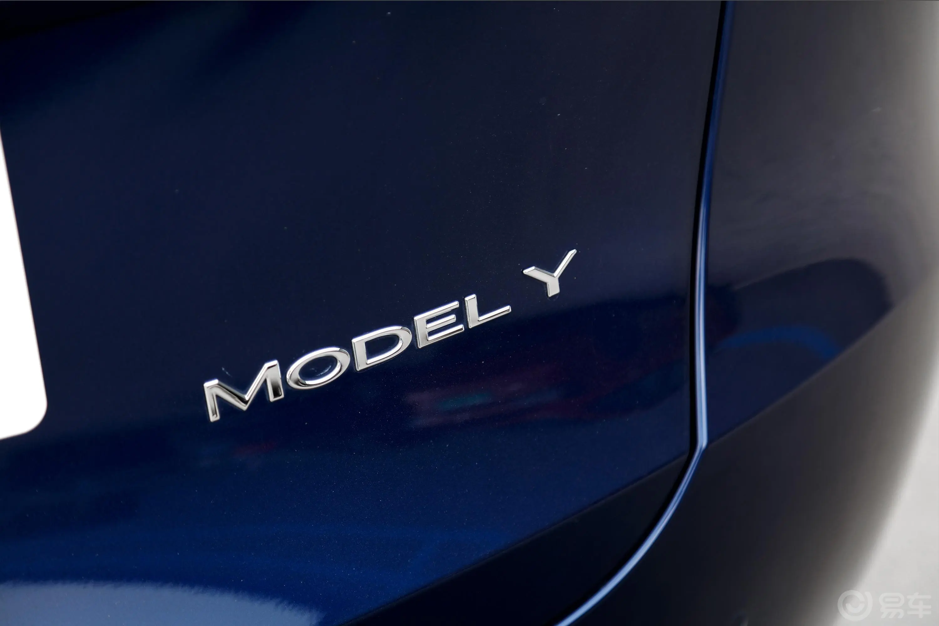 Model Y545km 后轮驱动版外观