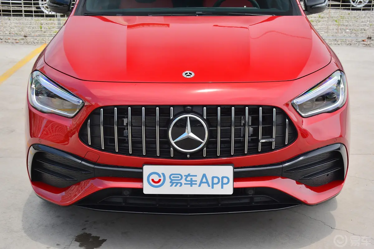 奔驰GLA AMGAMG GLA 35 4MATIC外观