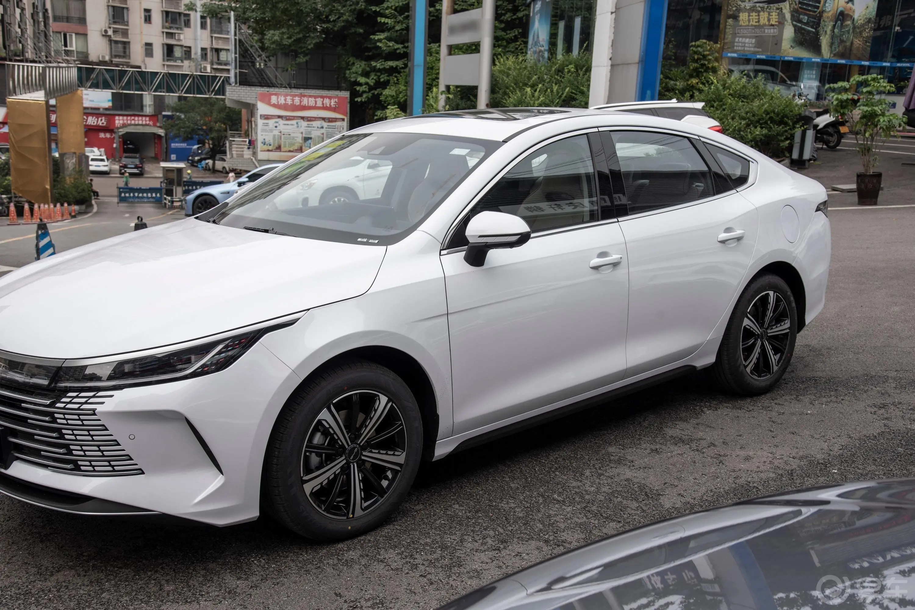 驱逐舰05DM-i 1.5L 55km 尊贵型外观细节