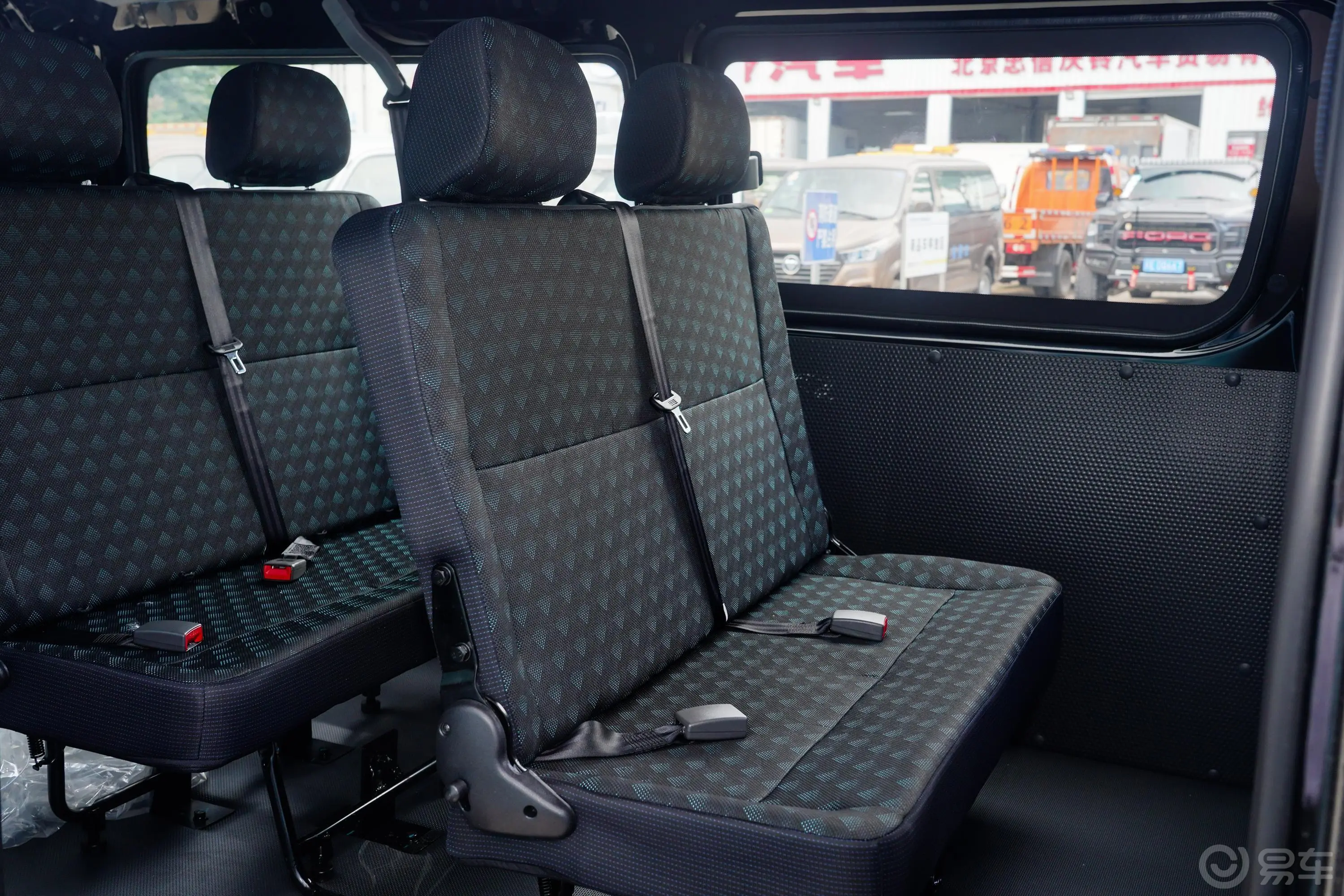 风景G52.4L 手动 明窗 商运版 5/6座 汽油后排腿部空间
