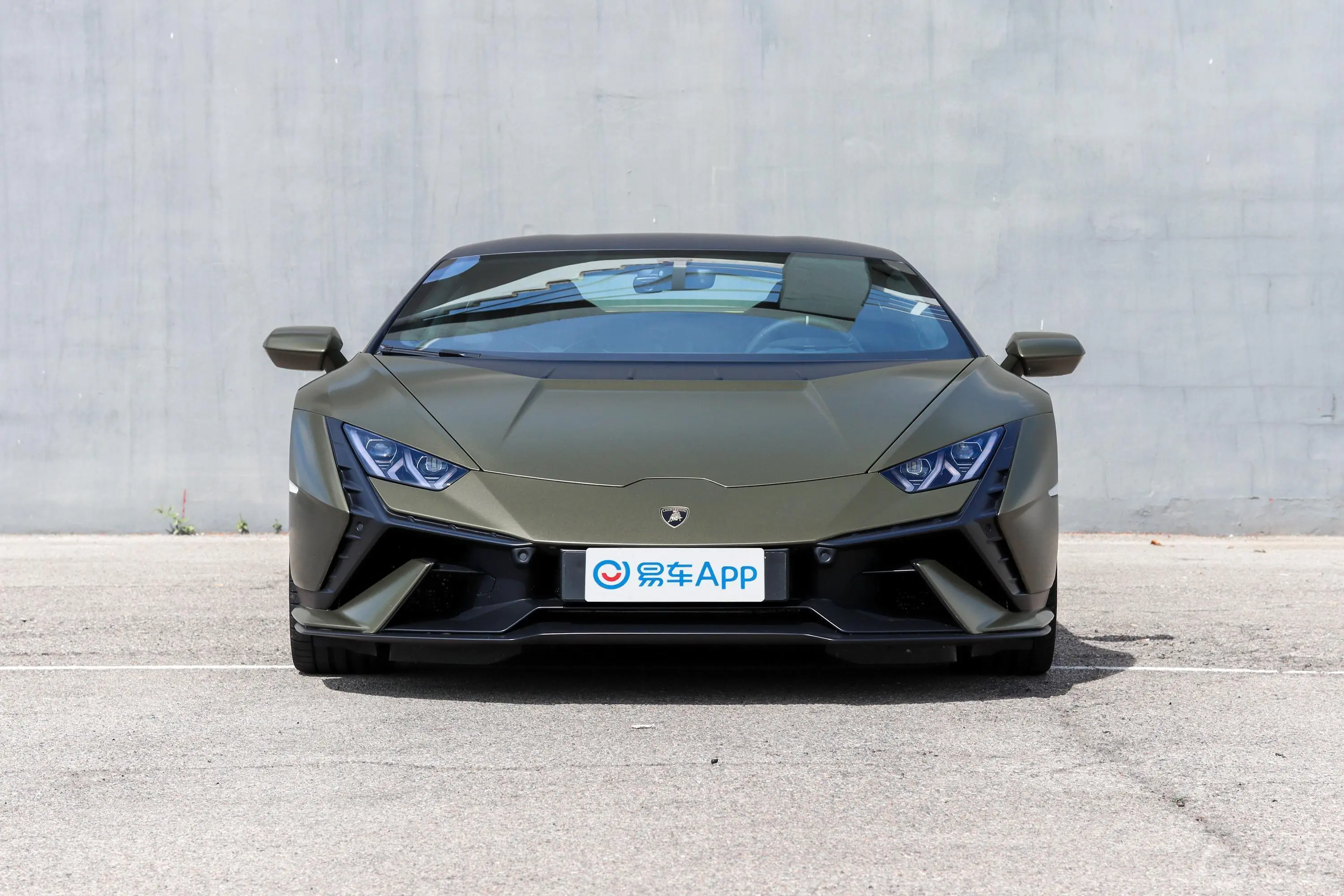 Huracán5.2L Tecnica侧前45度车头向右水平