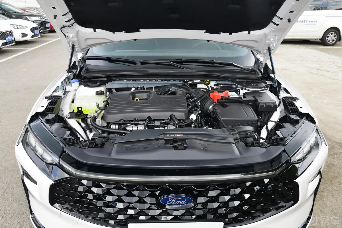 蒙迪欧改款 EcoBoost 245 ST-Line发动机舱整体