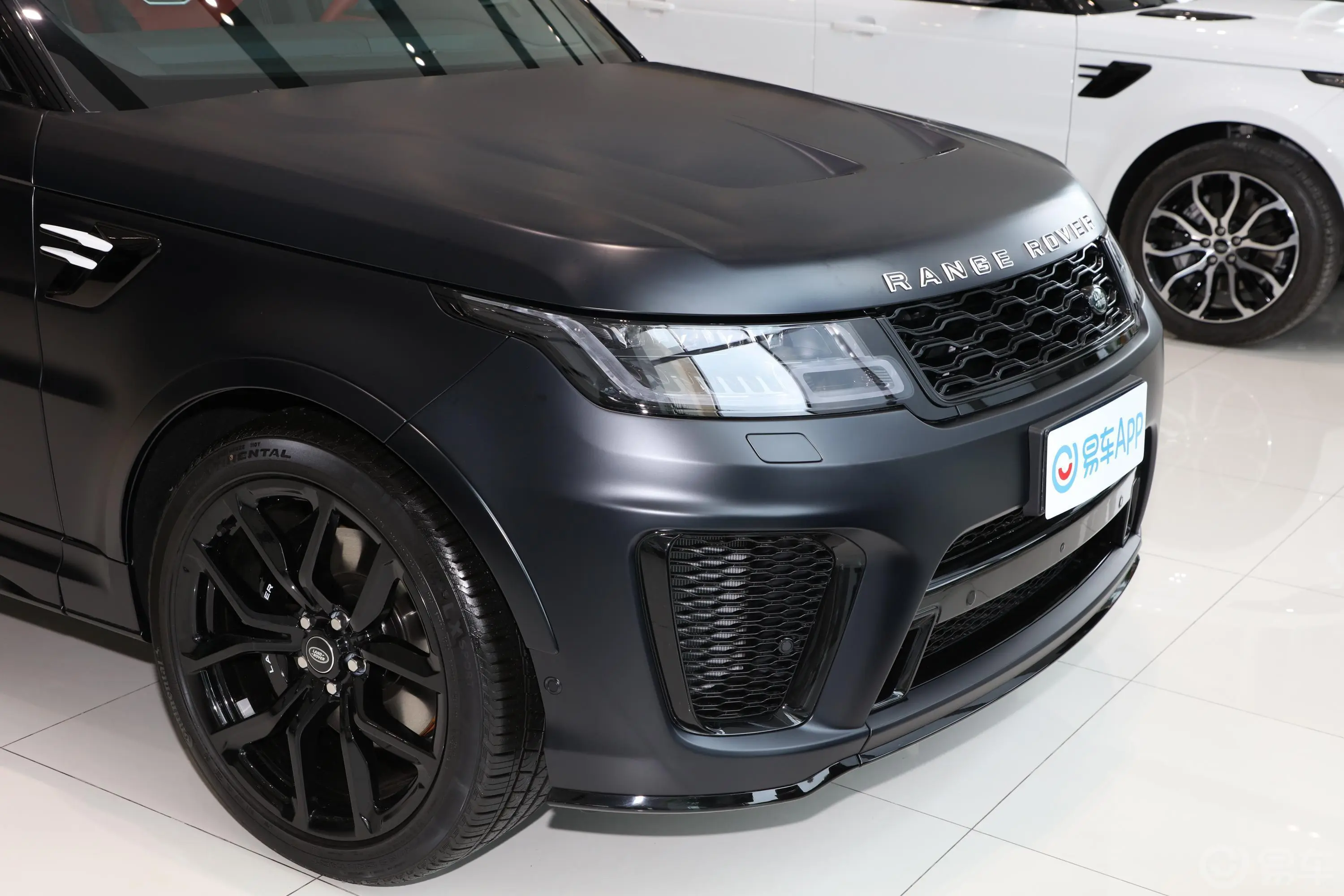 揽胜运动版5.0 V8 SVR 巅峰典藏版外观