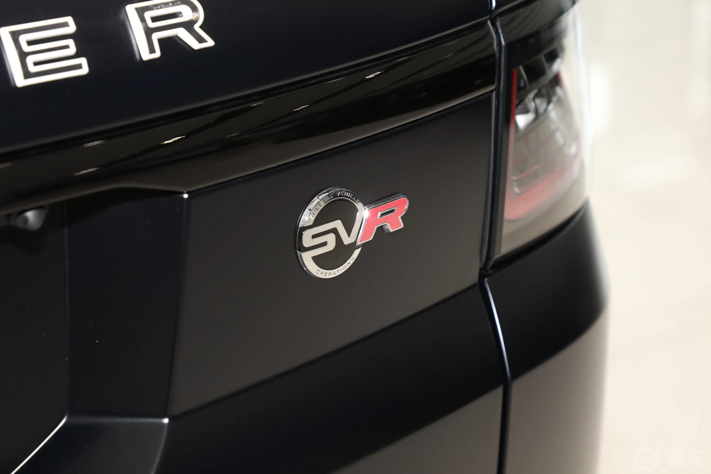 揽胜运动版5.0 V8 SVR 巅峰典藏版外观