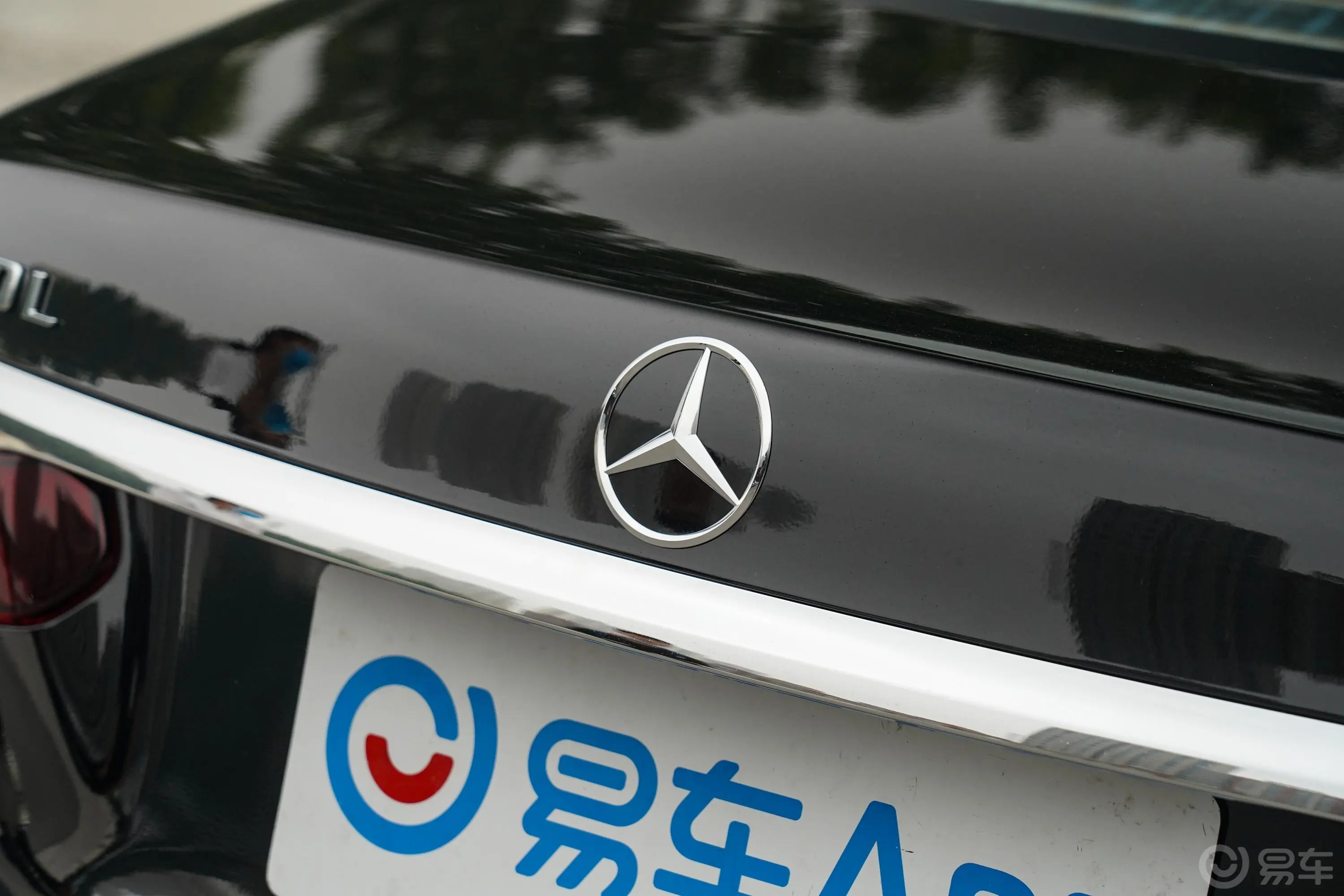 奔驰E级改款三 E 300 L 豪华型外观