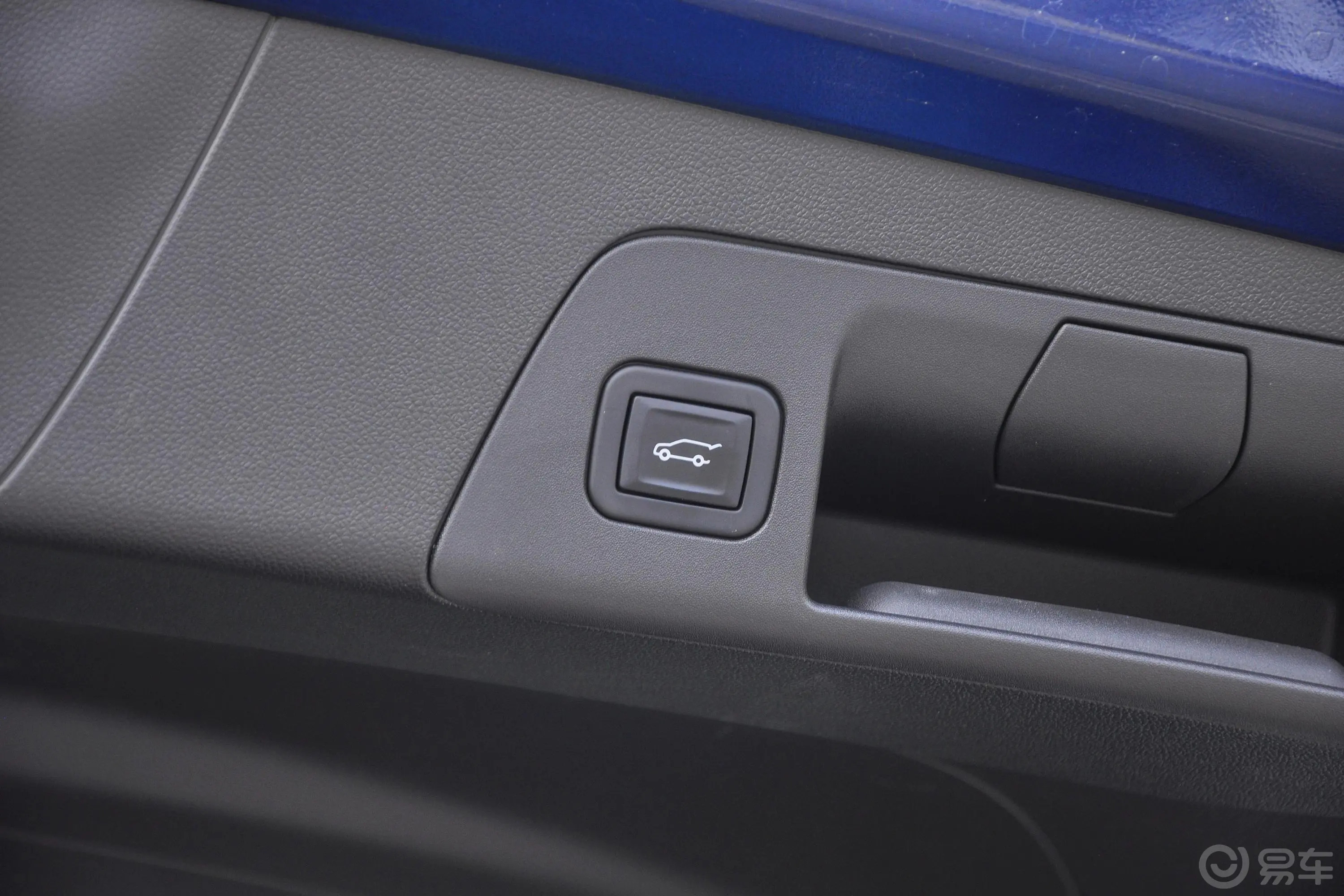 昂科威改款 昂科威S GS 四驱运动型电动尾门按键（手动扶手）