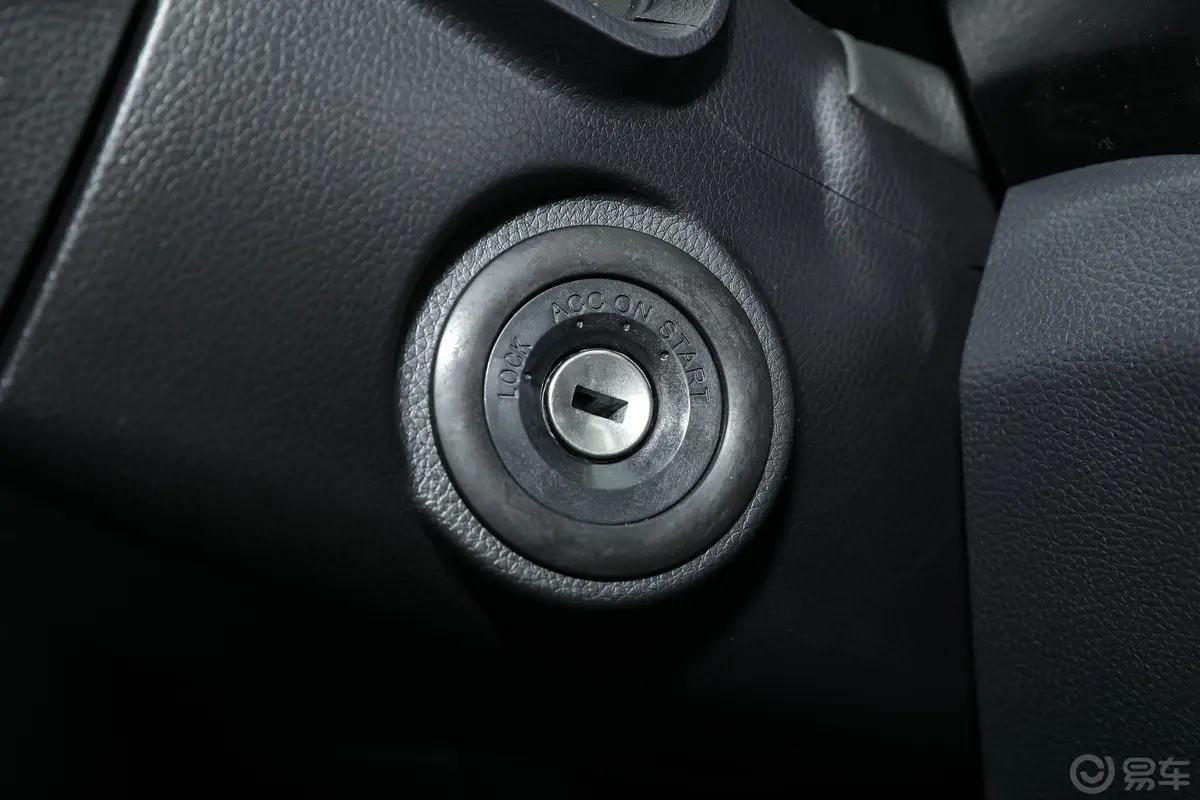 大通EV30302km 长轴标准版钥匙孔或一键启动按键