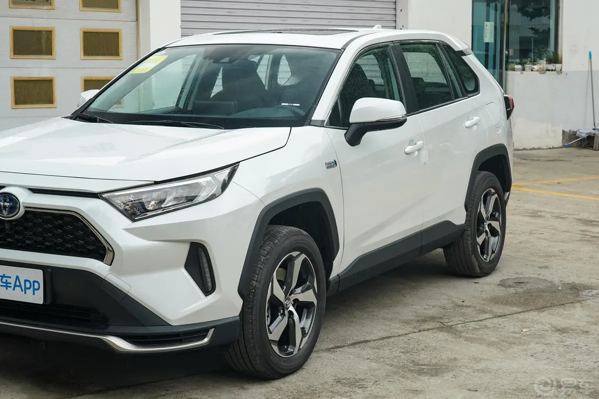 RAV4荣放 双擎E+2.5L 两驱精英Pro外观细节