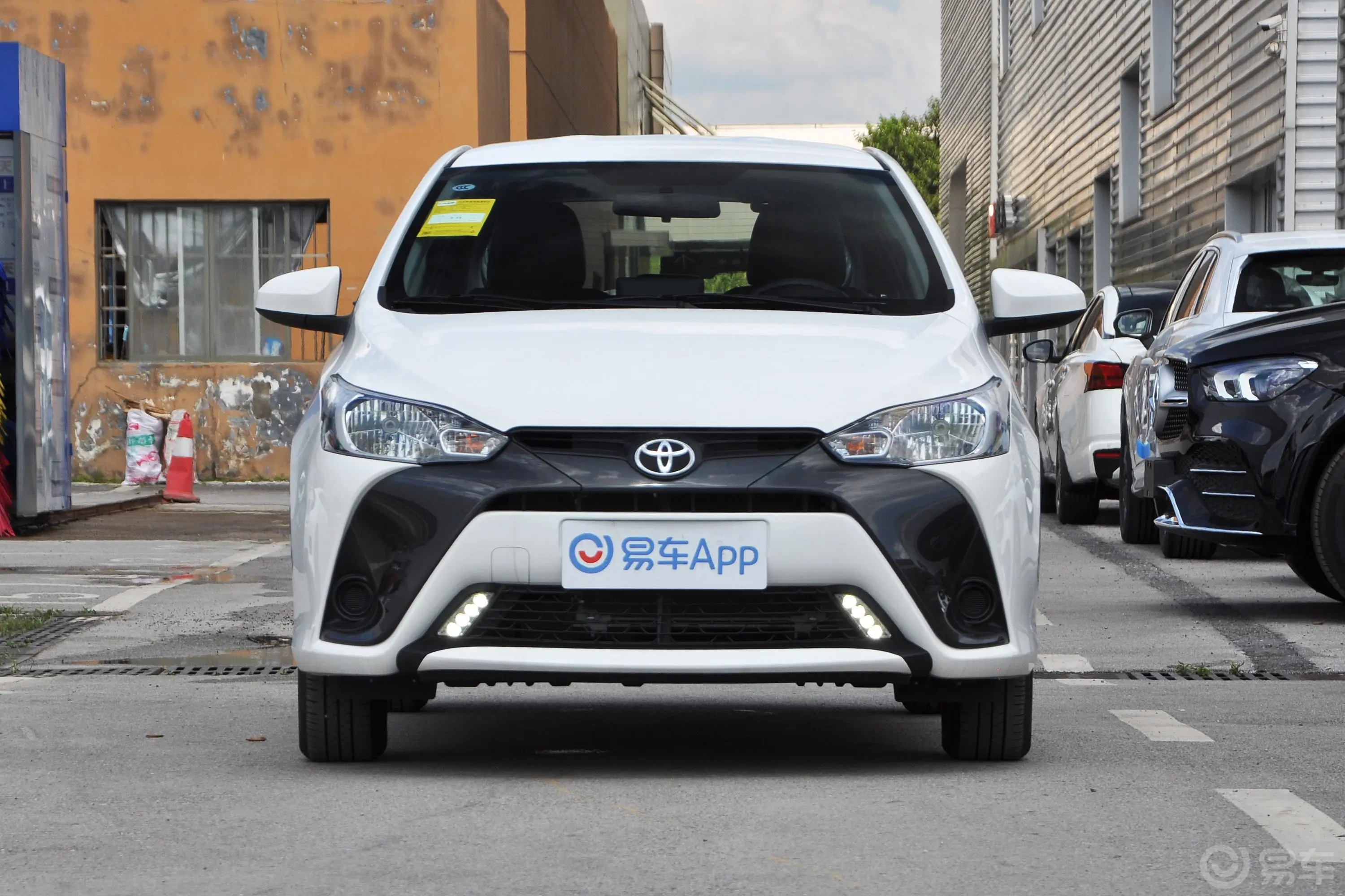 YARiS L 致炫1.5L CVT 豪华PLUS版正前水平