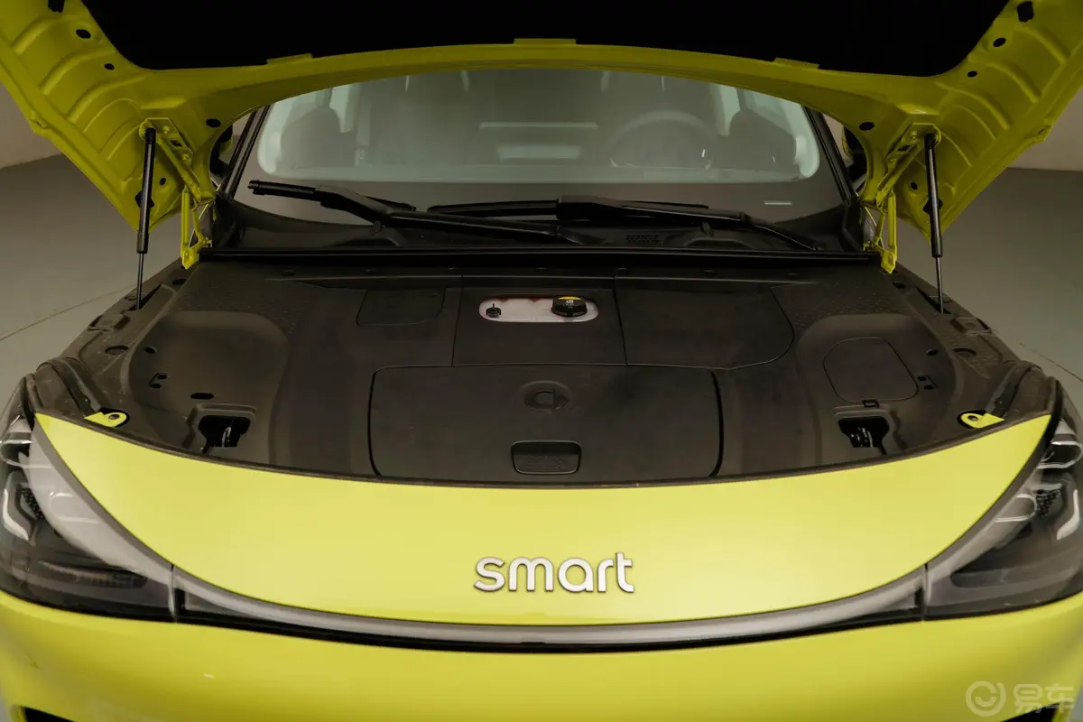 smart精灵#1560km 后驱Premium版发动机舱整体