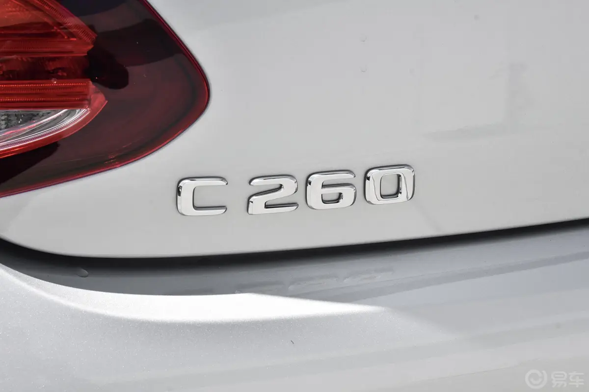 奔驰C级(进口)改款 C 260 轿跑车外观