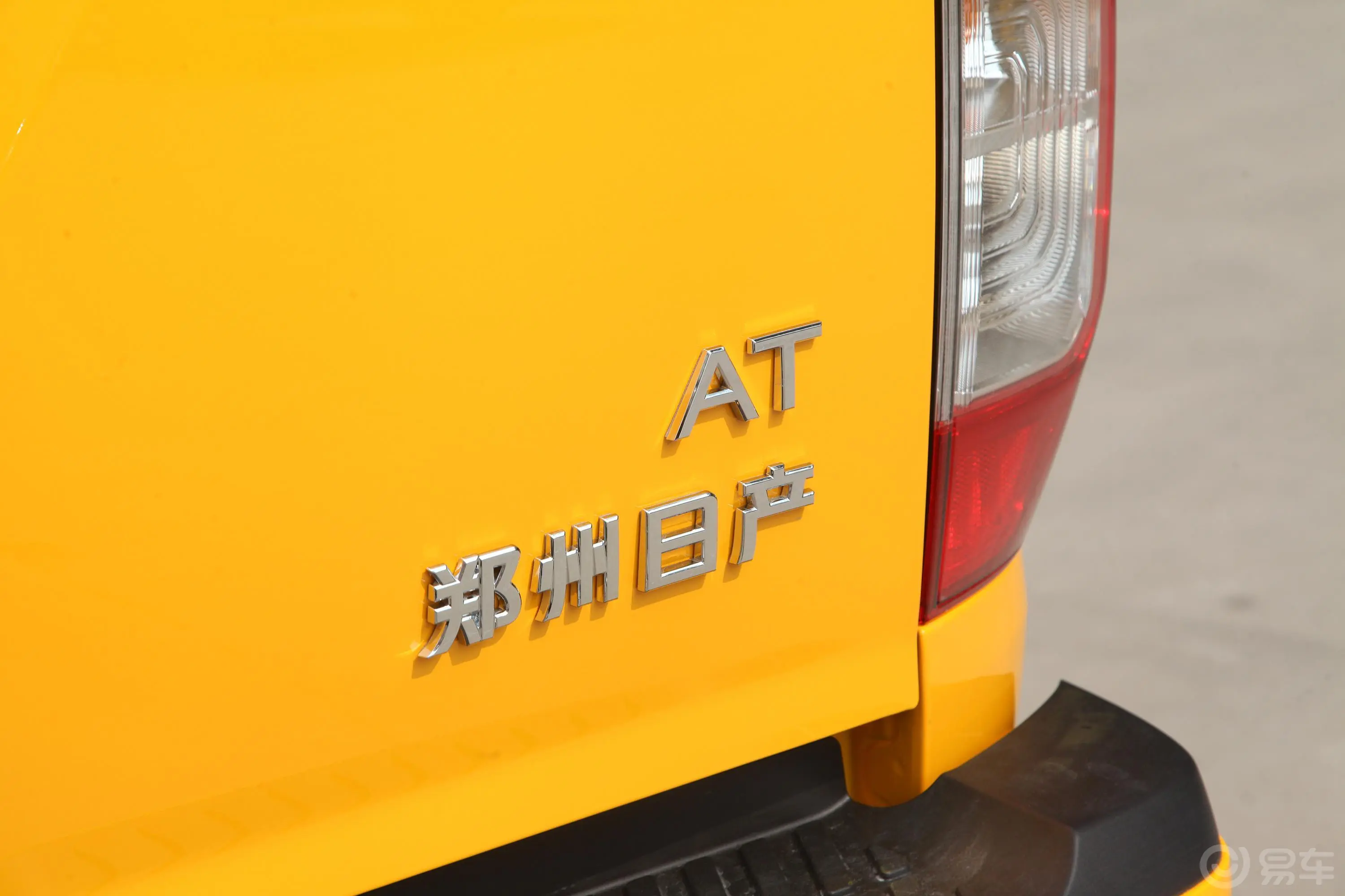 锐骐72.0T 自动两驱标准货箱标准型 汽油外观细节