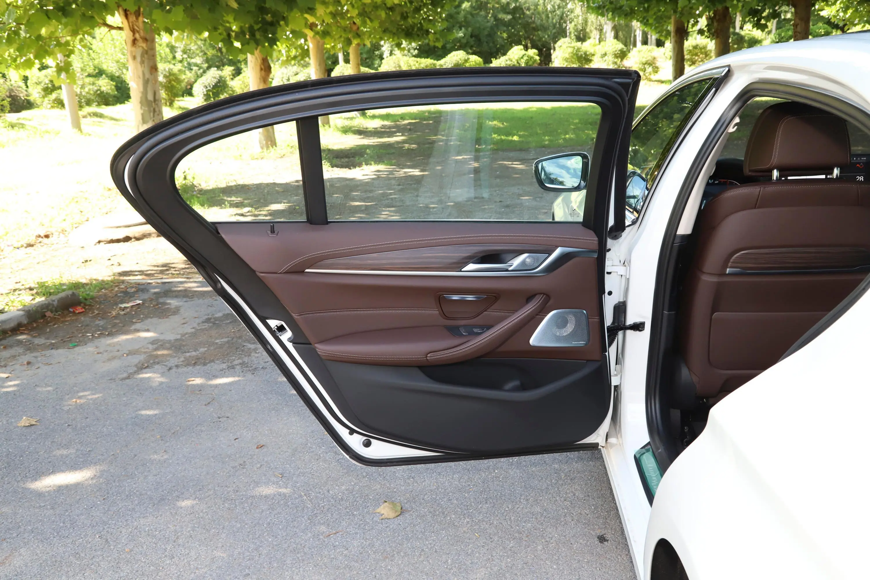 宝马5系改款二 530Li 行政型 豪华套装驾驶员侧后车门