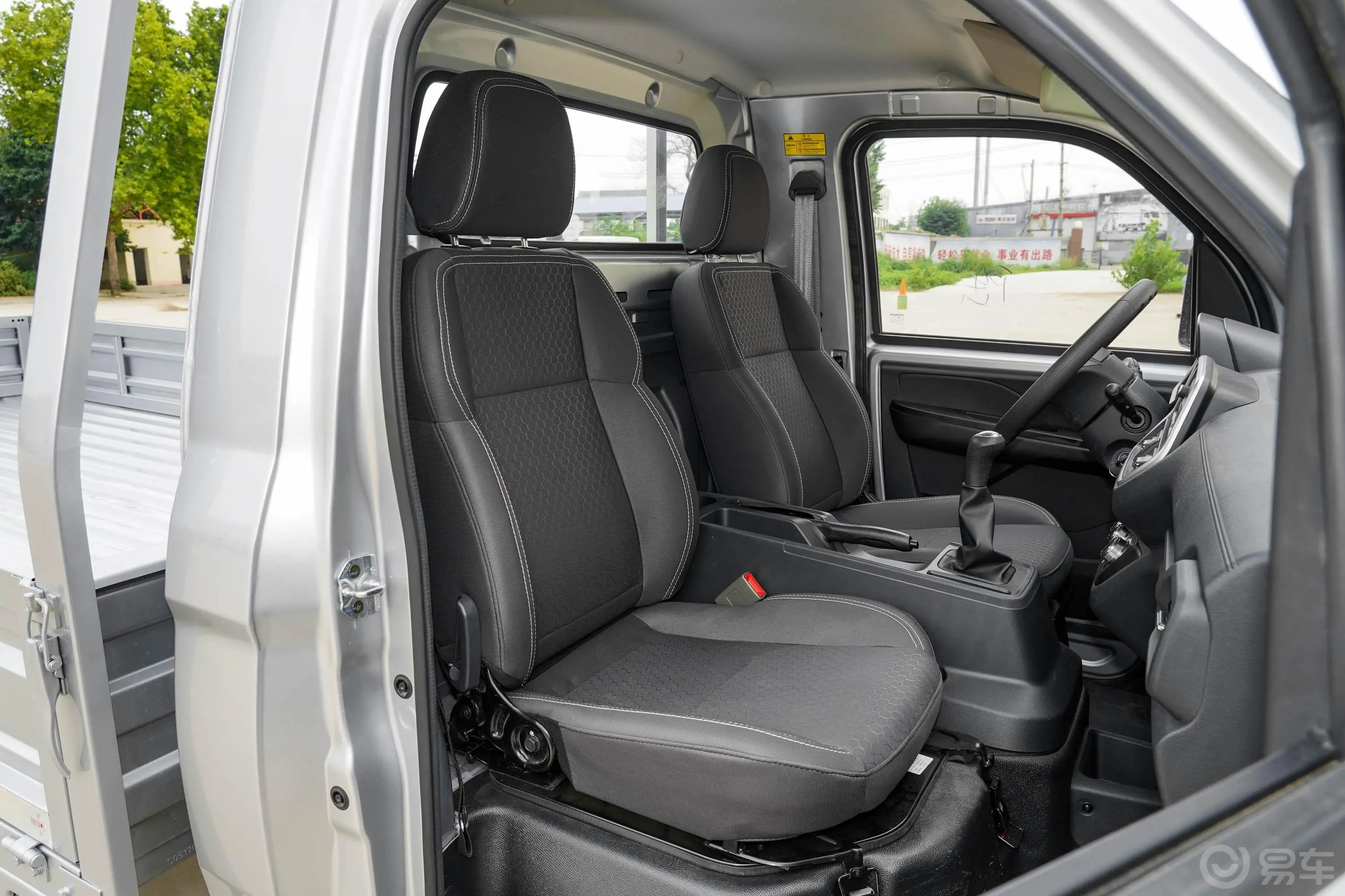 神骐PLUS1.8L 手动 单排 舒适空调版副驾驶座椅