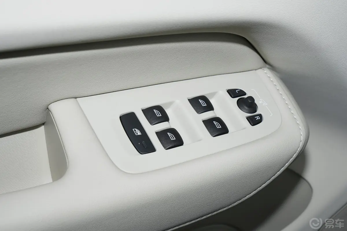 沃尔沃XC60新能源T8 长续航 智雅豪华版车窗调节整体