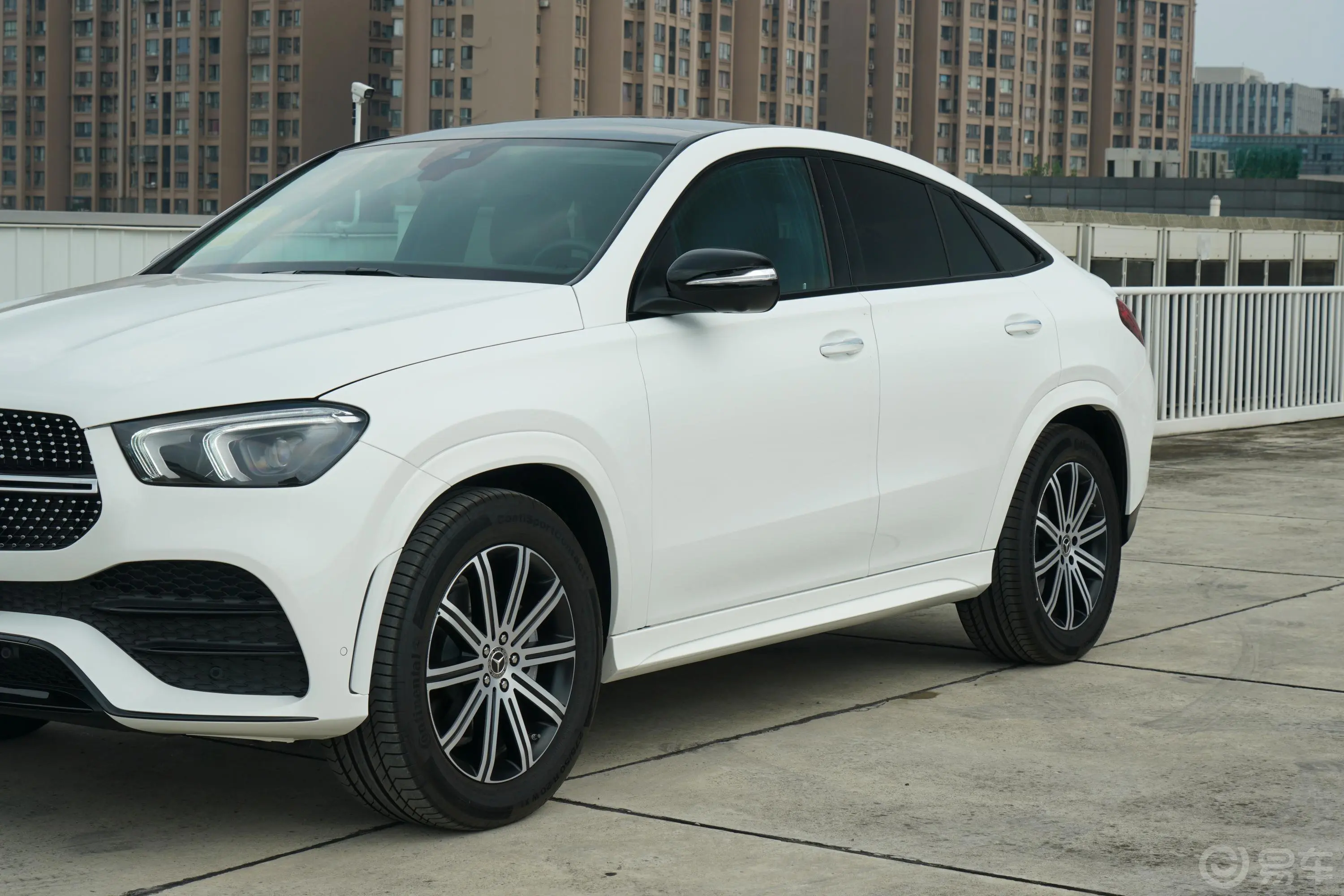 奔驰GLE轿跑改款 GLE 350 4MATIC 轿跑SUV 豪华型外观