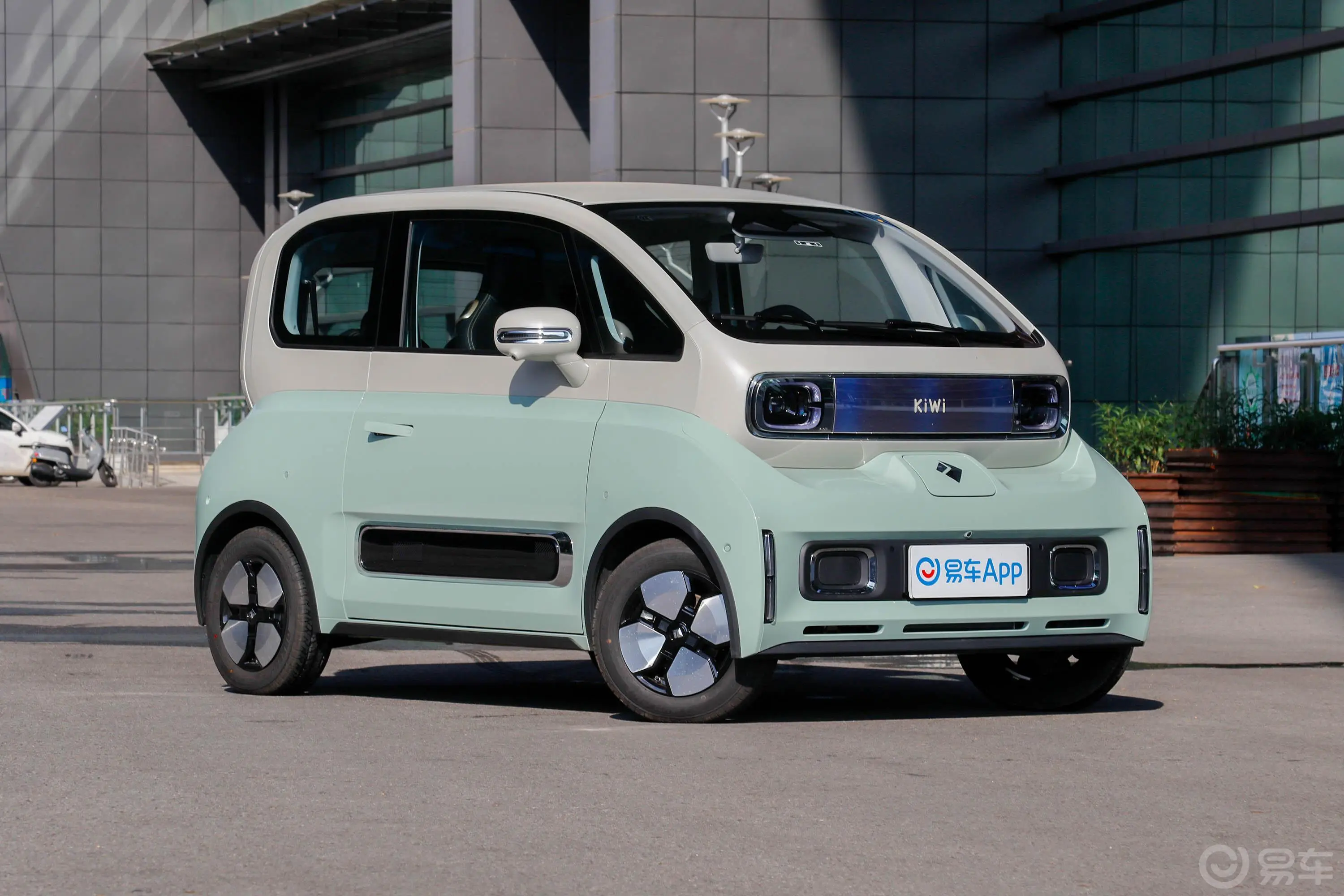 宝骏KiWi EV301km 大疆版 三元锂外观细节