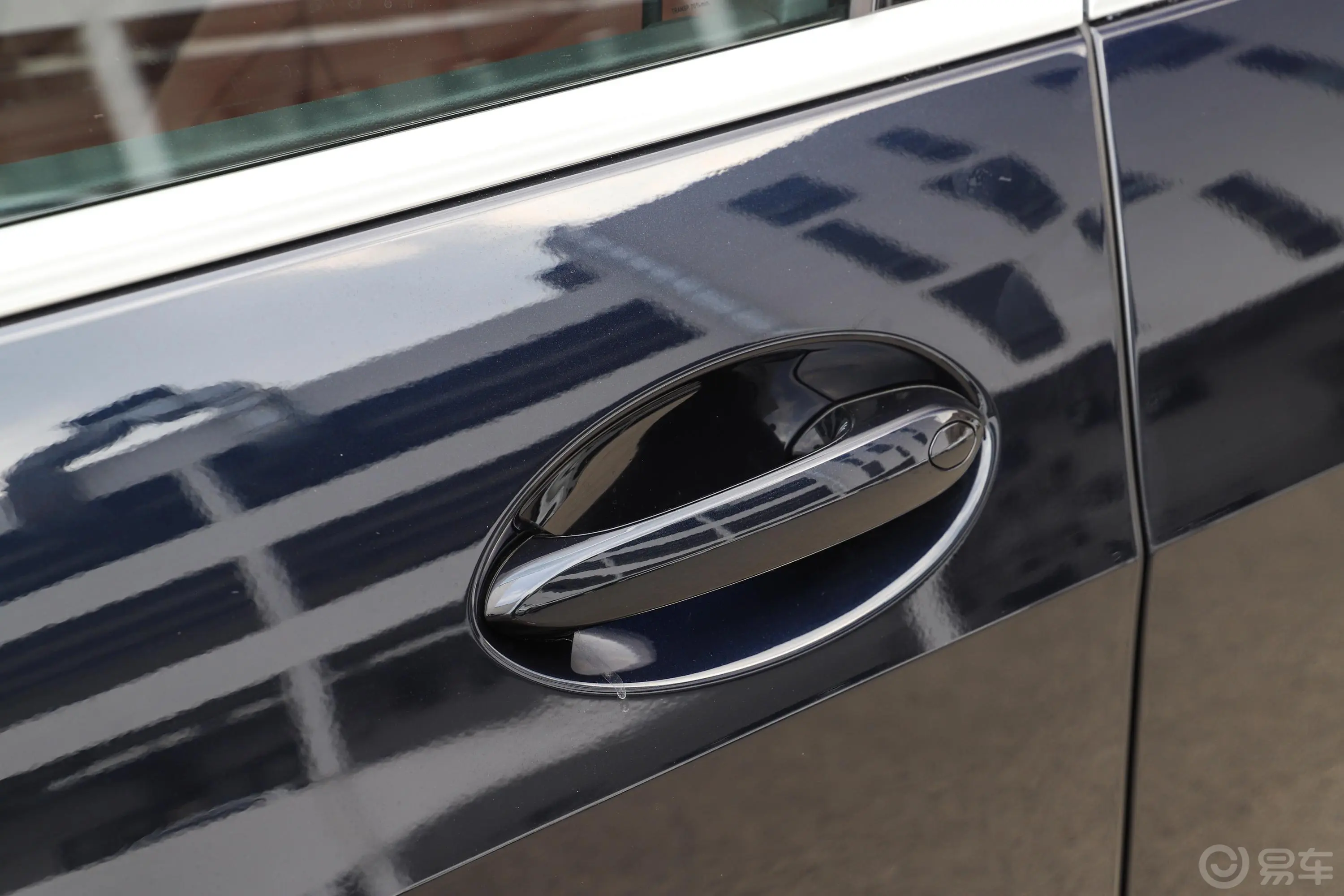 宝马X5改款 xDrive30Li M运动套装驾驶员侧前门把手