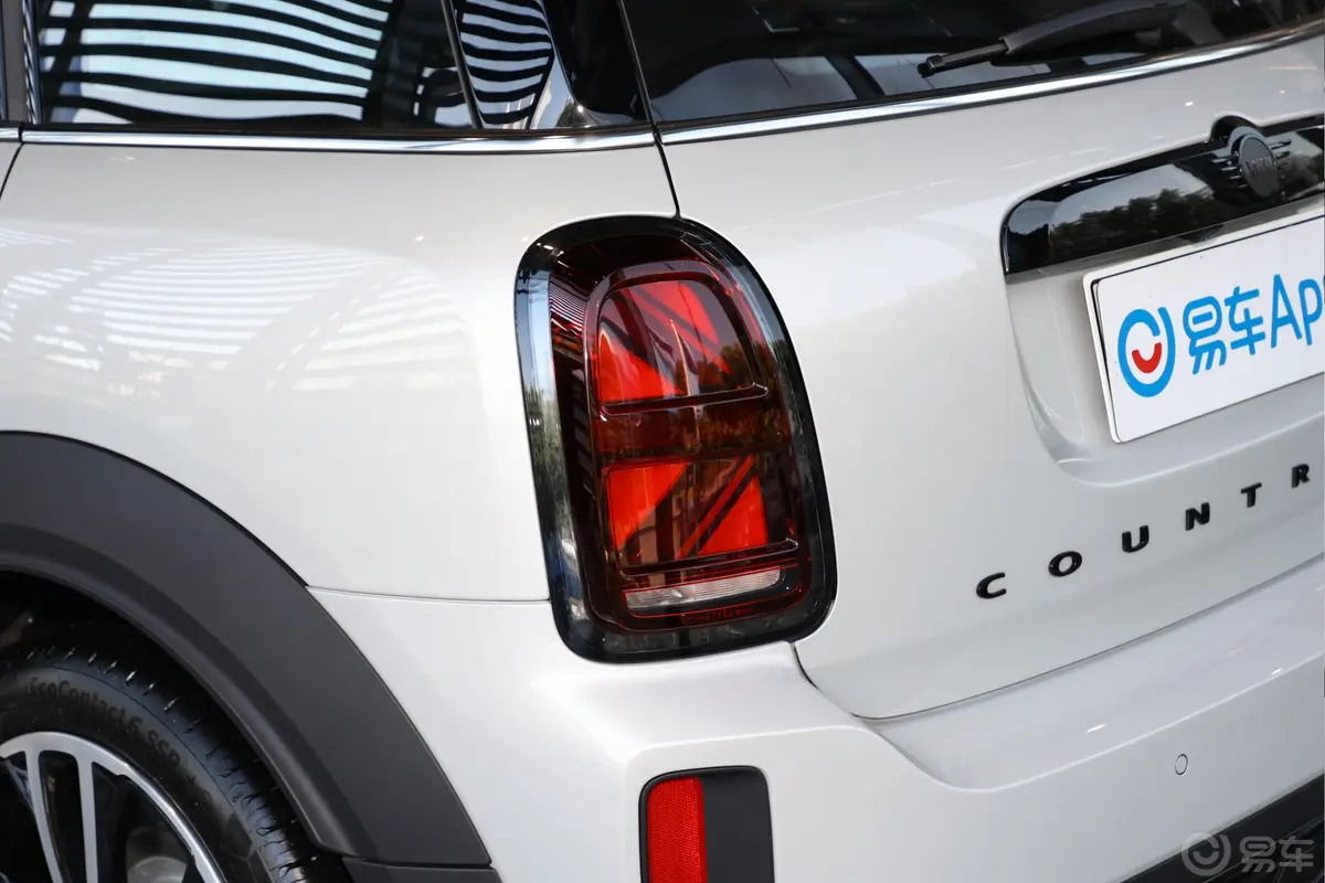 MINI JCW COUNTRYMAN2.0T JOHN COOPER WORKS尾灯侧45度俯拍