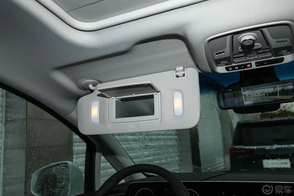 别克GL8改款 ES陆尊 2.0T 豪华型-和悦版 7座驾驶位遮阳板