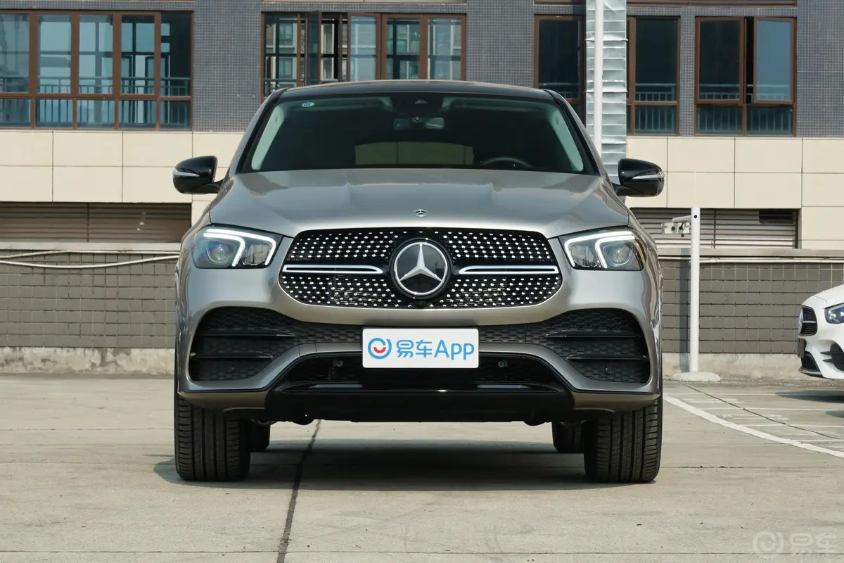 奔驰GLE轿跑改款 GLE 350 4MATIC 轿跑SUV 豪华型正前水平