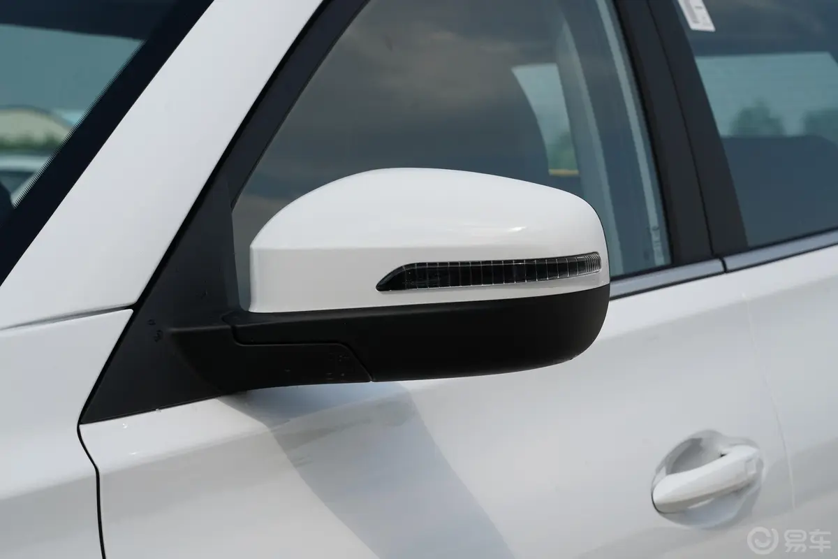 瑞虎5xPLUS 功夫熊猫联名版 1.5T CVT品尚版主驾驶后视镜背面