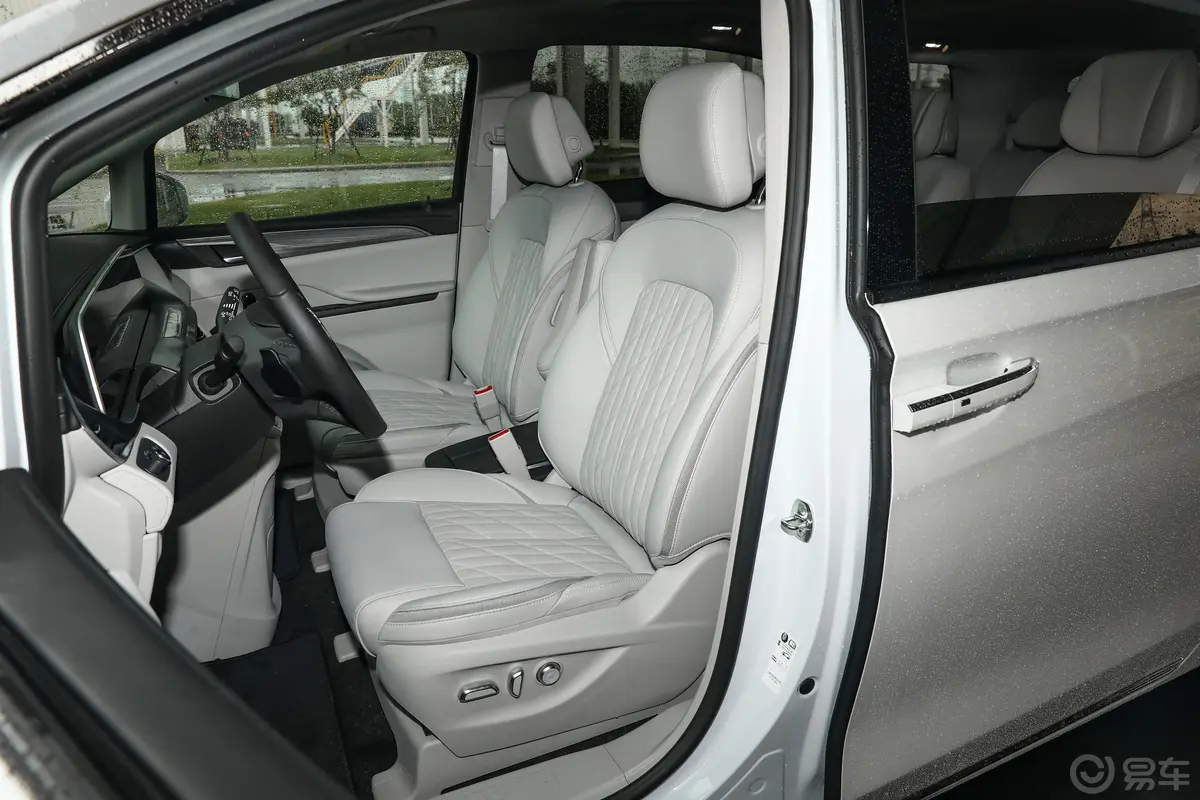 别克GL8改款 ES陆尊 2.0T 豪华型-和悦版 7座驾驶员座椅