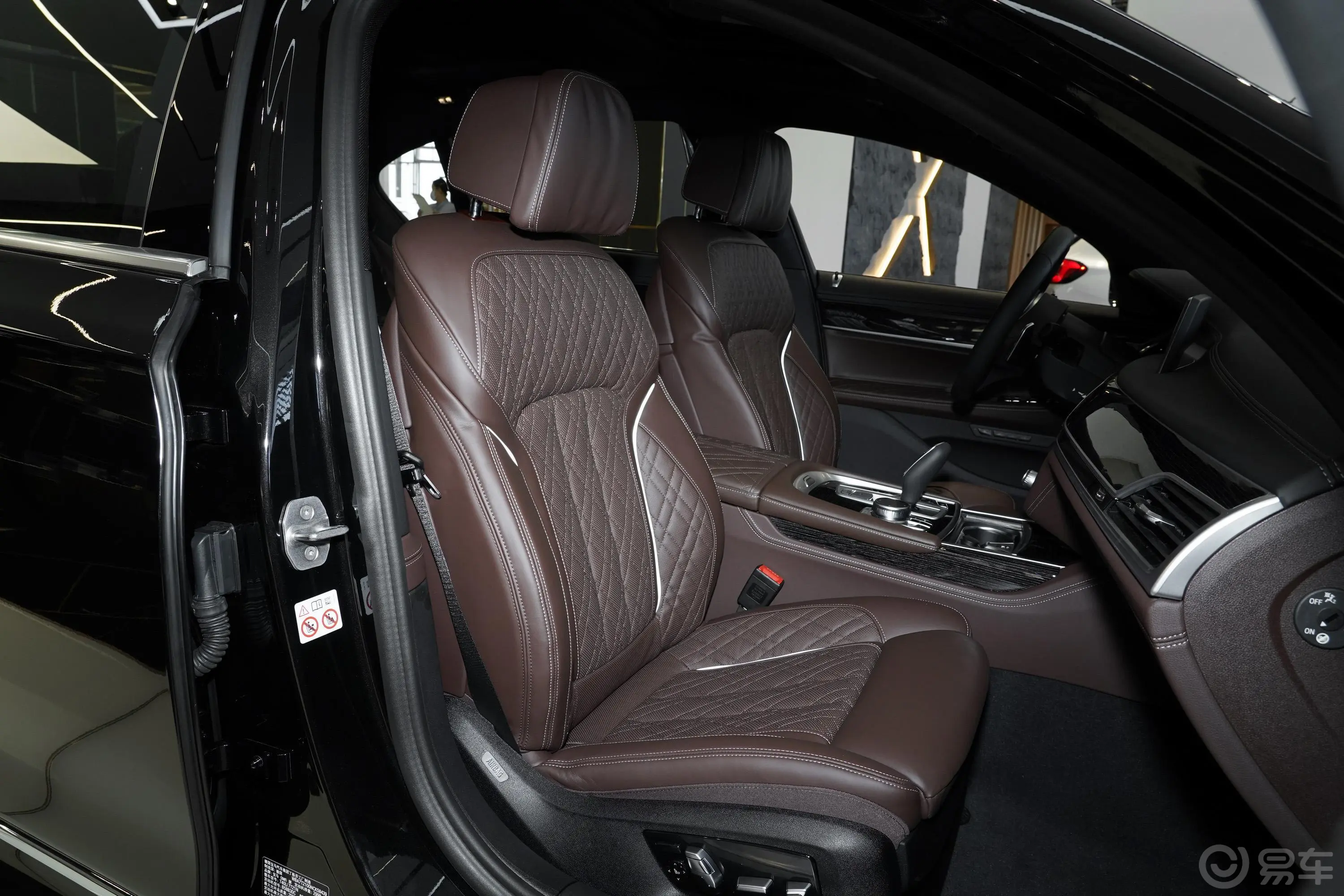 宝马7系740Li 尊享型 M运动套装副驾驶座椅