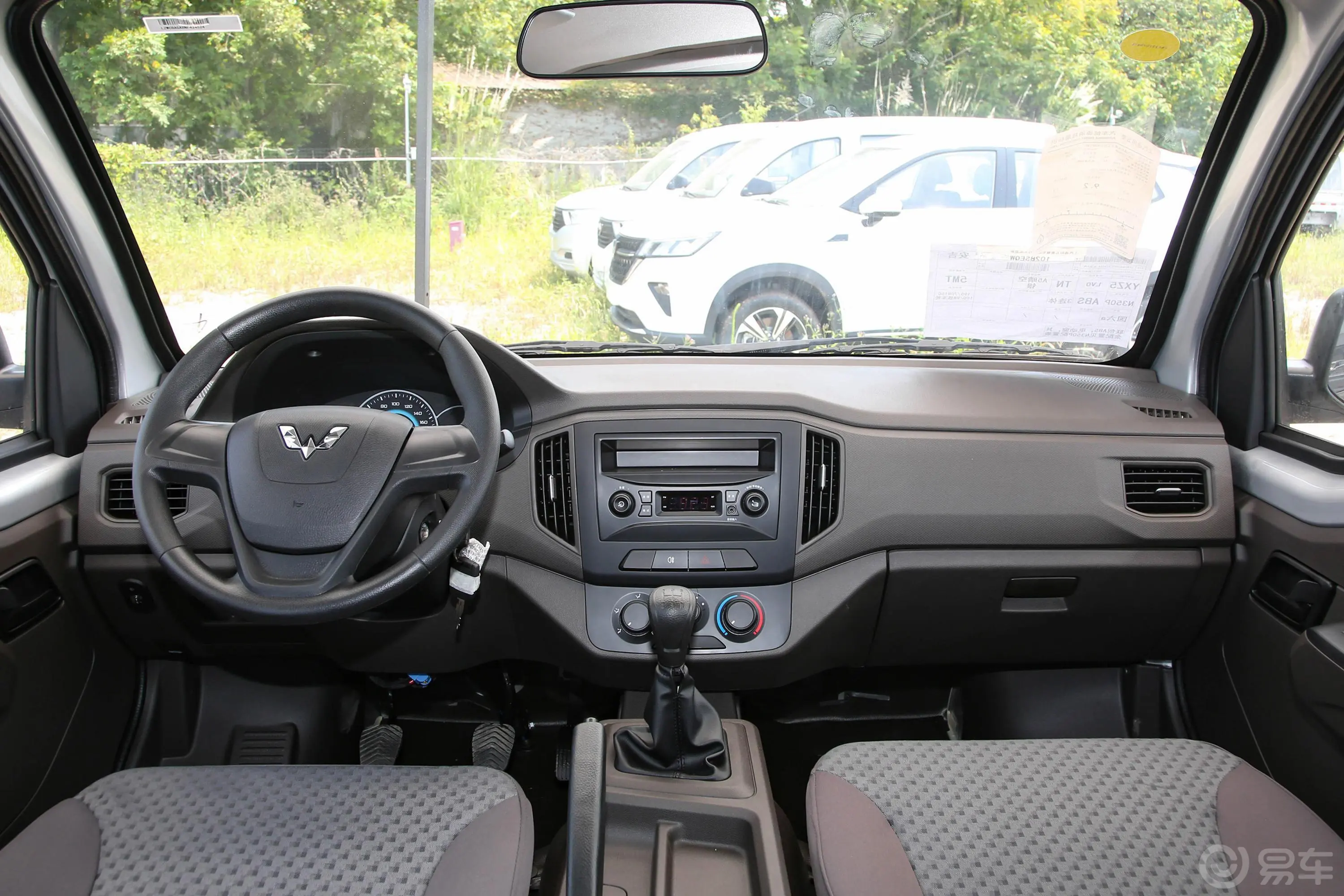五菱荣光新卡1.5L 加长双排基本型 5座副驾驶座椅