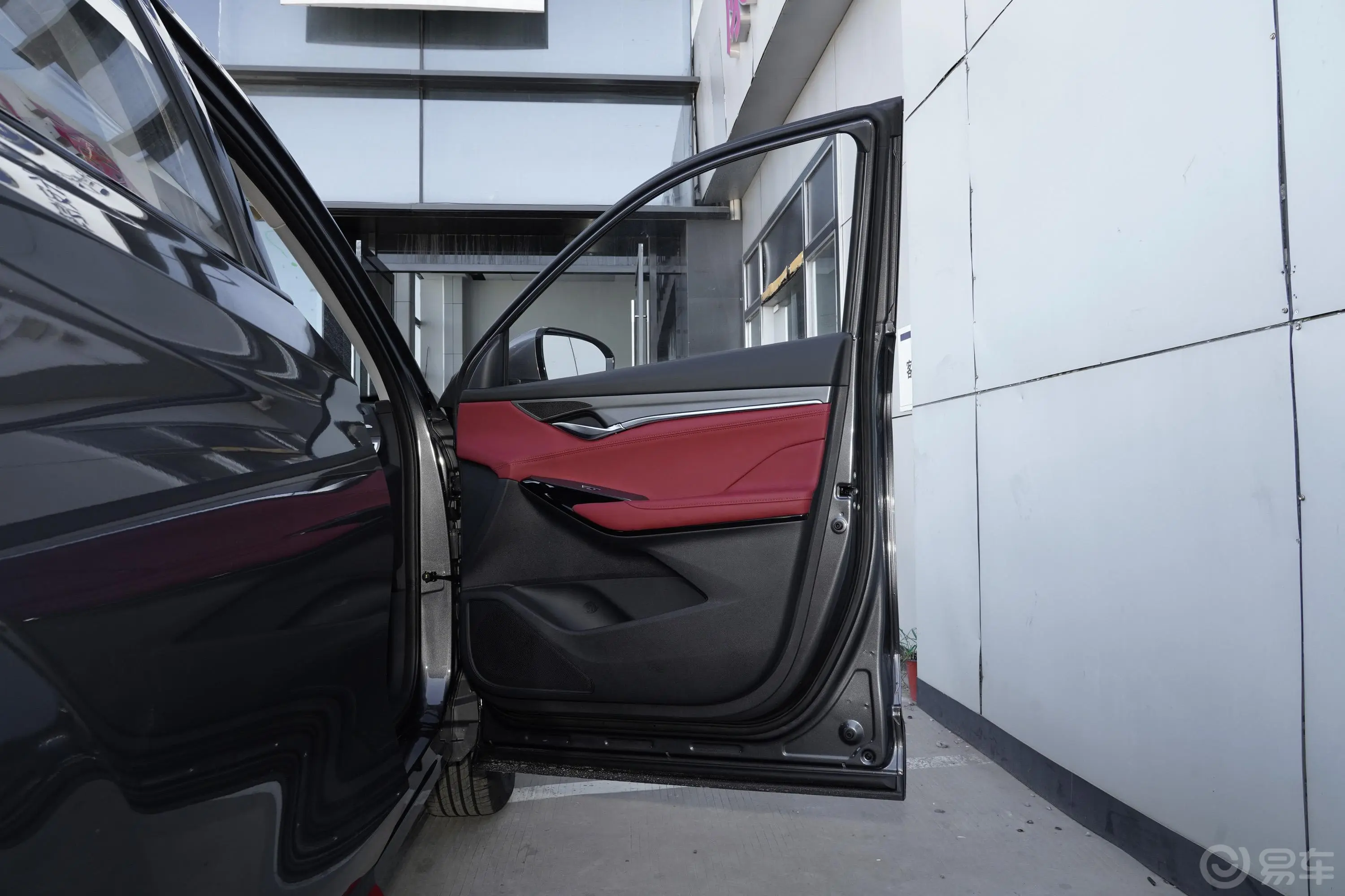 长安CS75PLUS经典版 1.5T 先锋型副驾侧前车门