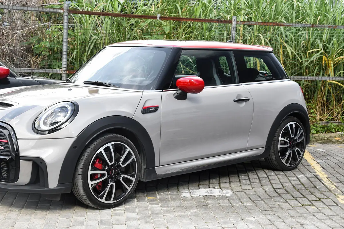 MINI JCW2.0T JOHN COOPER WORKS ALL-IN外观