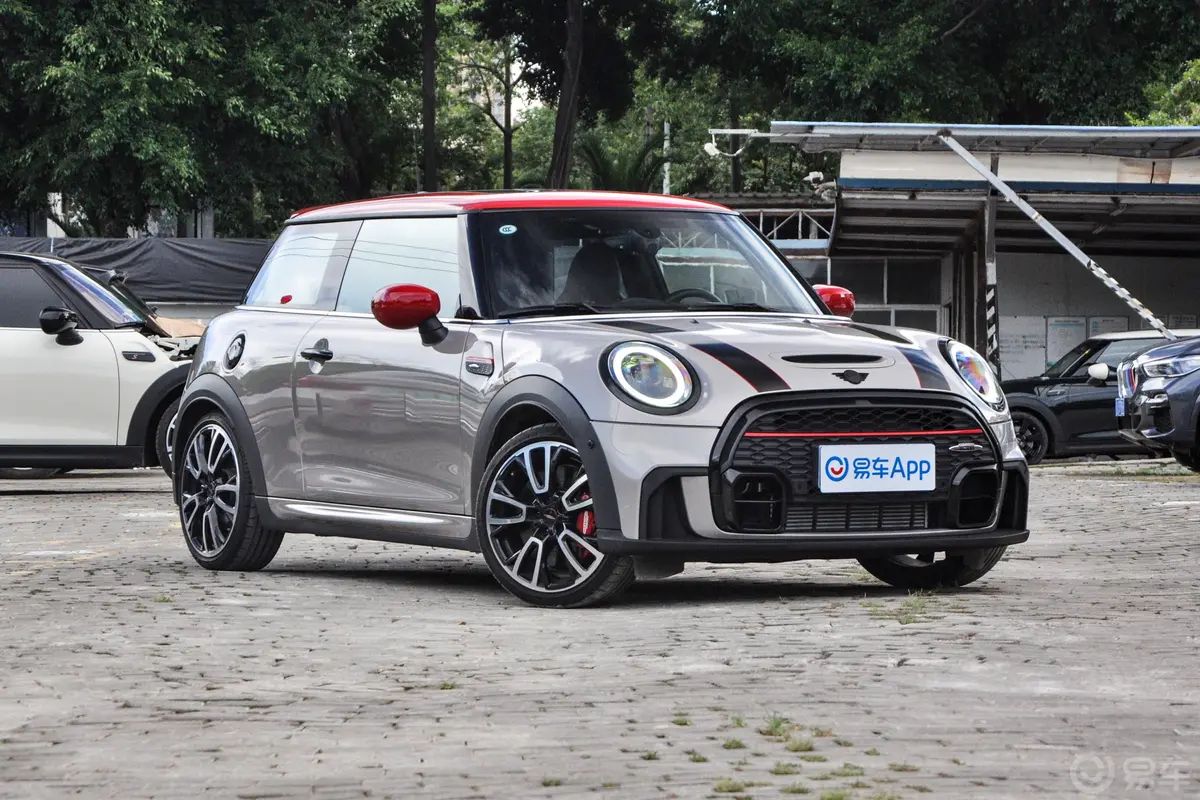 MINI JCW2.0T JOHN COOPER WORKS ALL-IN侧前45度车头向右水平