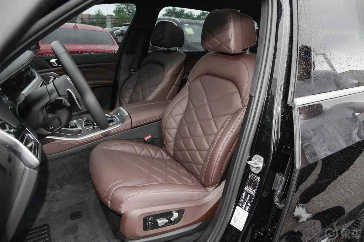 宝马X5改款 xDrive40Li 尊享型M运动套装驾驶员座椅