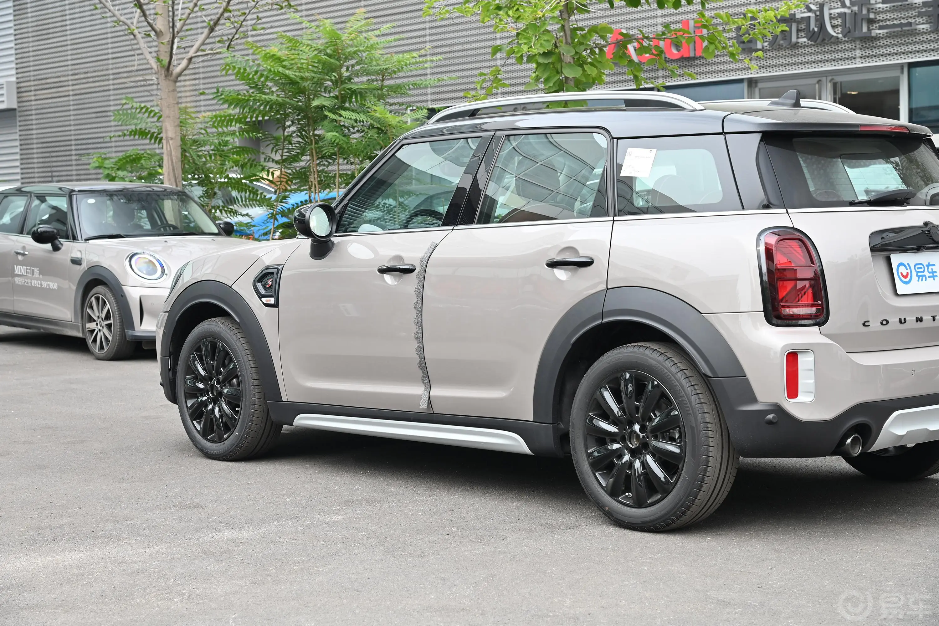 MINI COUNTRYMAN2.0T COOPER S 鉴赏家外观