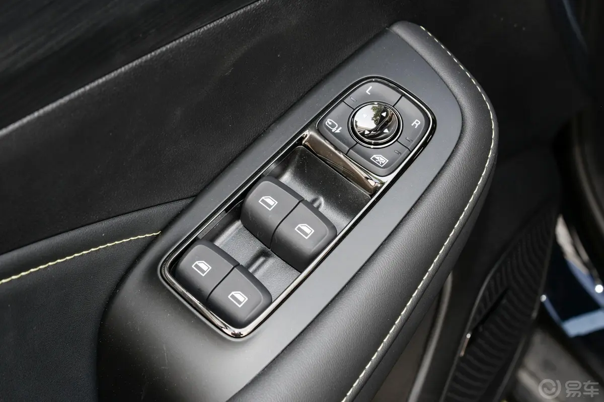 荣威RX5PLUS 330TGI 双离合领潮智享版车窗调节整体